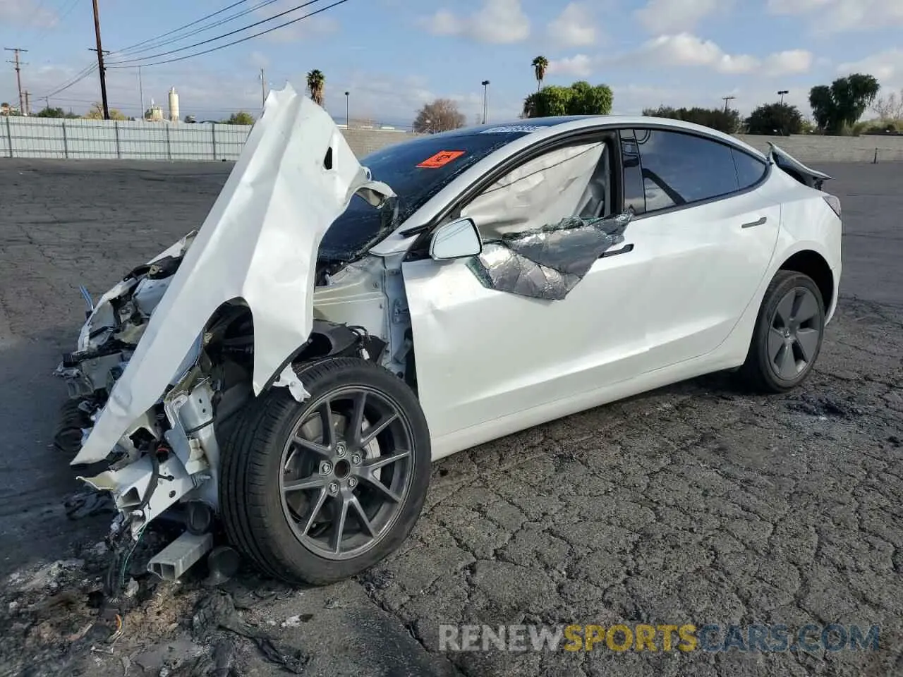 1 Фотография поврежденного автомобиля 5YJ3E1EA0PF466982 TESLA MODEL 3 2023