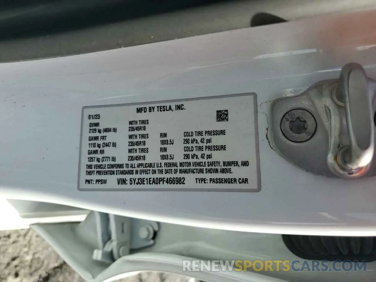 13 Фотография поврежденного автомобиля 5YJ3E1EA0PF466982 TESLA MODEL 3 2023