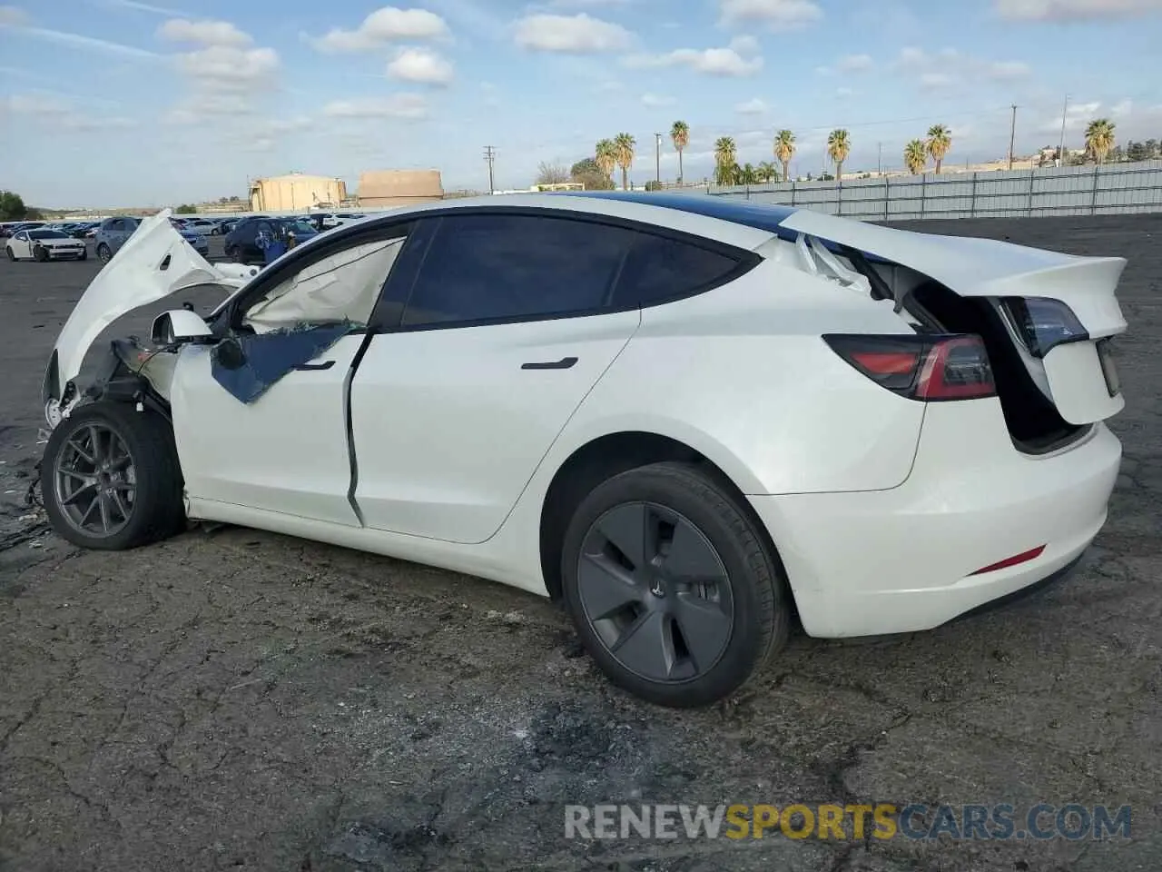 2 Фотография поврежденного автомобиля 5YJ3E1EA0PF466982 TESLA MODEL 3 2023