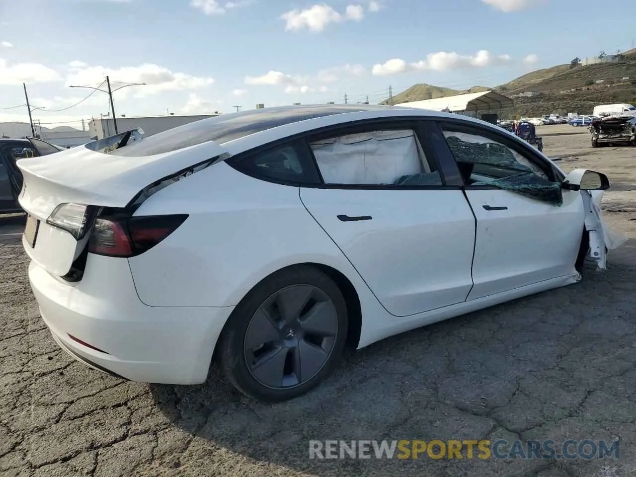 3 Фотография поврежденного автомобиля 5YJ3E1EA0PF466982 TESLA MODEL 3 2023