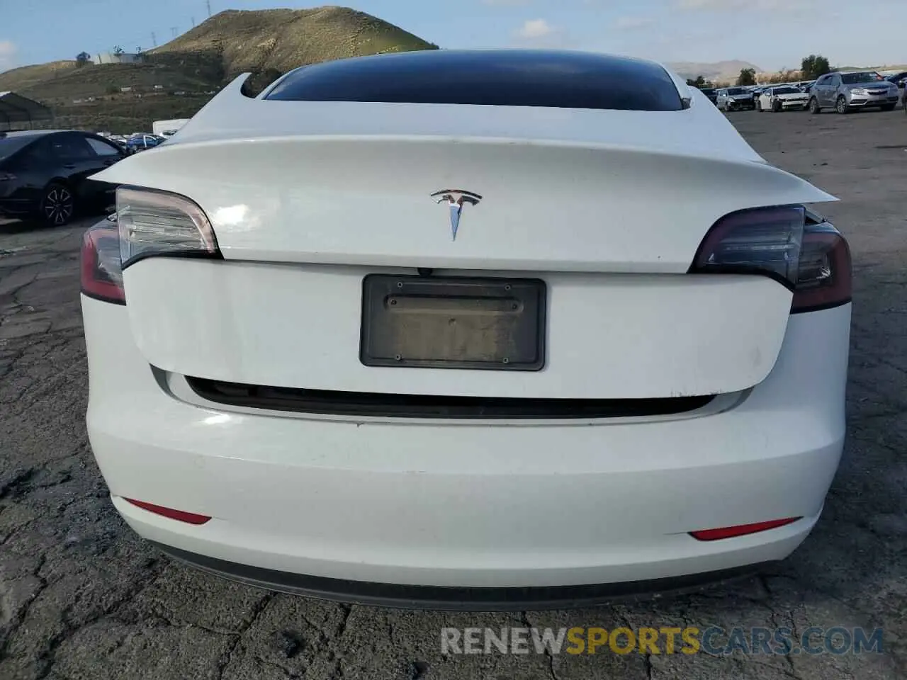 6 Фотография поврежденного автомобиля 5YJ3E1EA0PF466982 TESLA MODEL 3 2023
