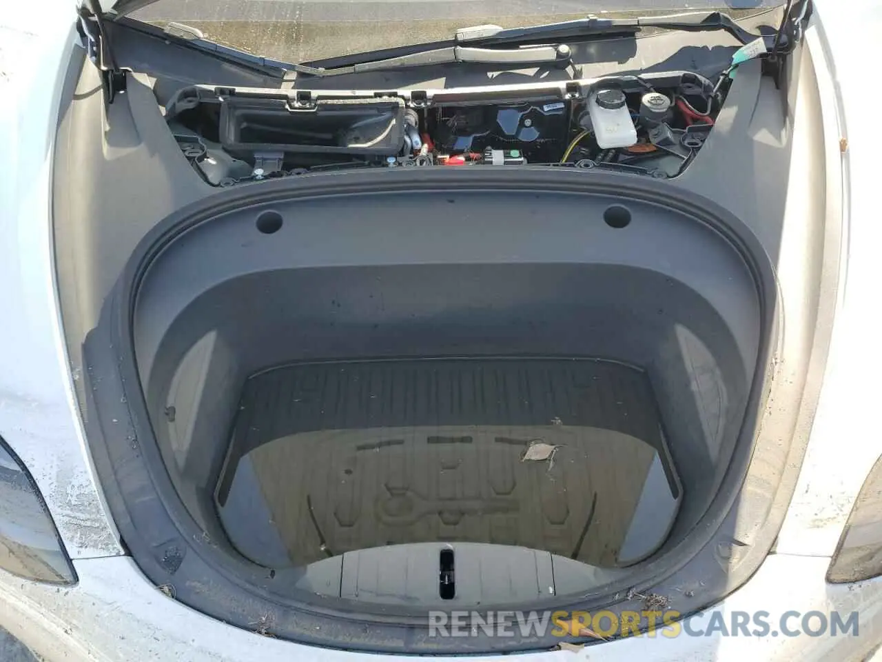 11 Photograph of a damaged car 5YJ3E1EA0PF475732 TESLA MODEL 3 2023