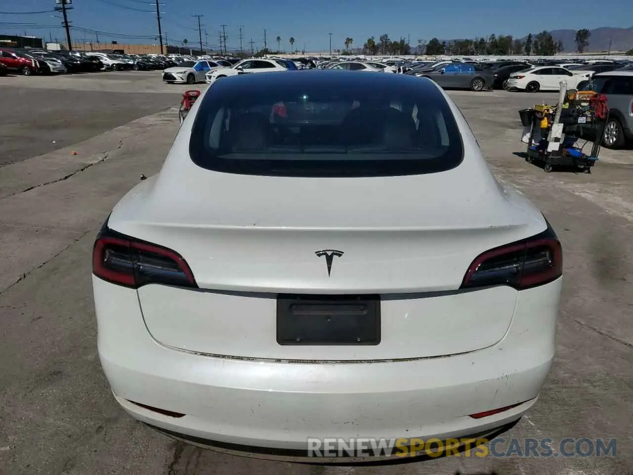 6 Photograph of a damaged car 5YJ3E1EA0PF475732 TESLA MODEL 3 2023