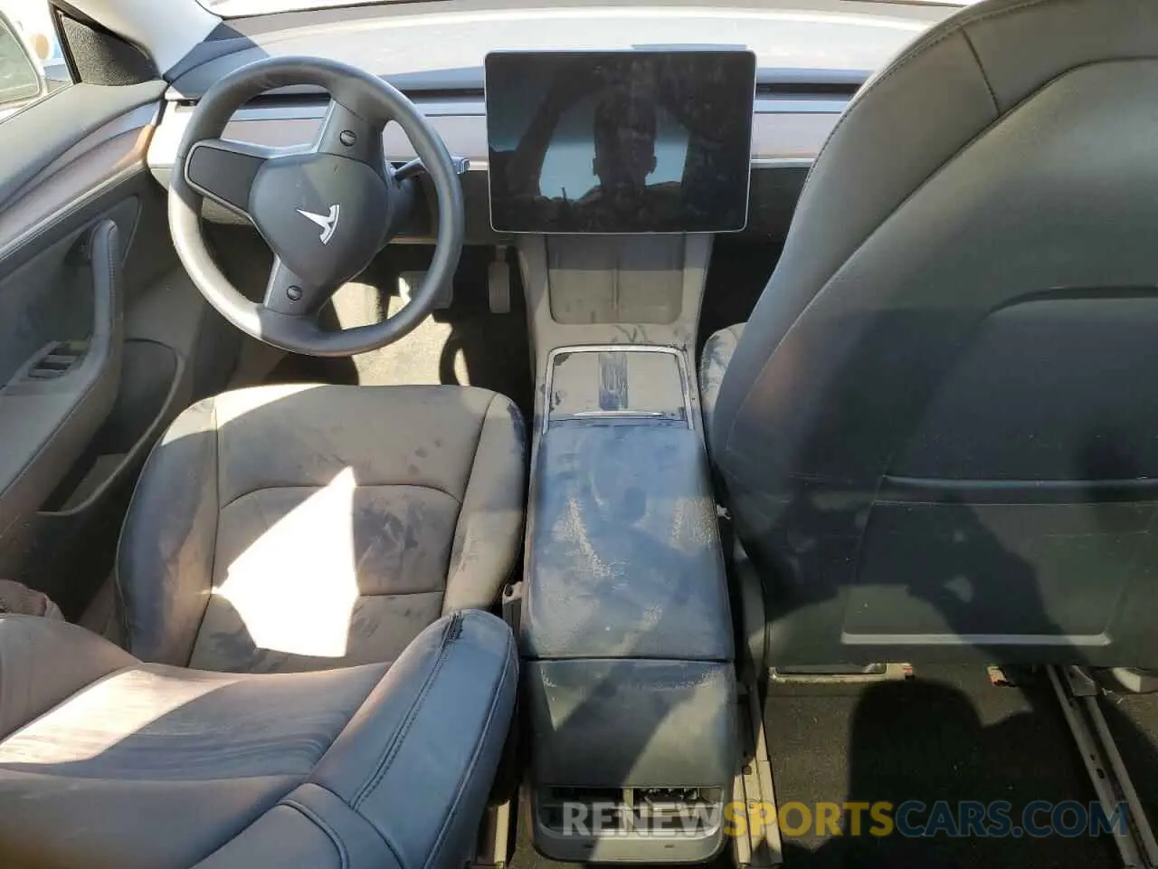 8 Photograph of a damaged car 5YJ3E1EA0PF475732 TESLA MODEL 3 2023