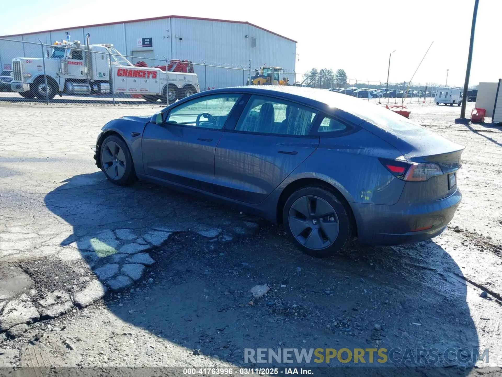 3 Фотография поврежденного автомобиля 5YJ3E1EA0PF485869 TESLA MODEL 3 2023