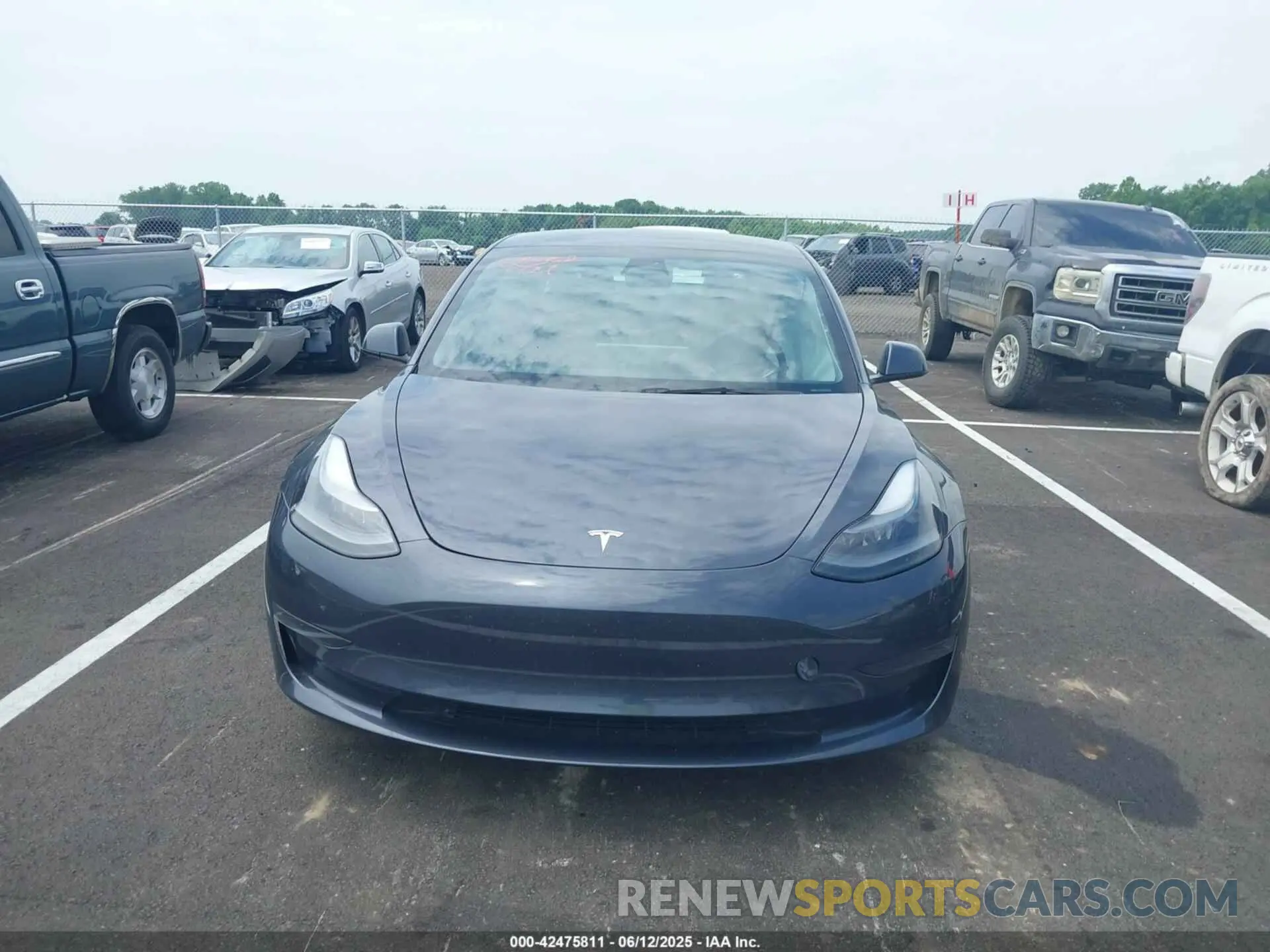 11 Photograph of a damaged car 5YJ3E1EA0PF495110 TESLA MODEL 3 2023