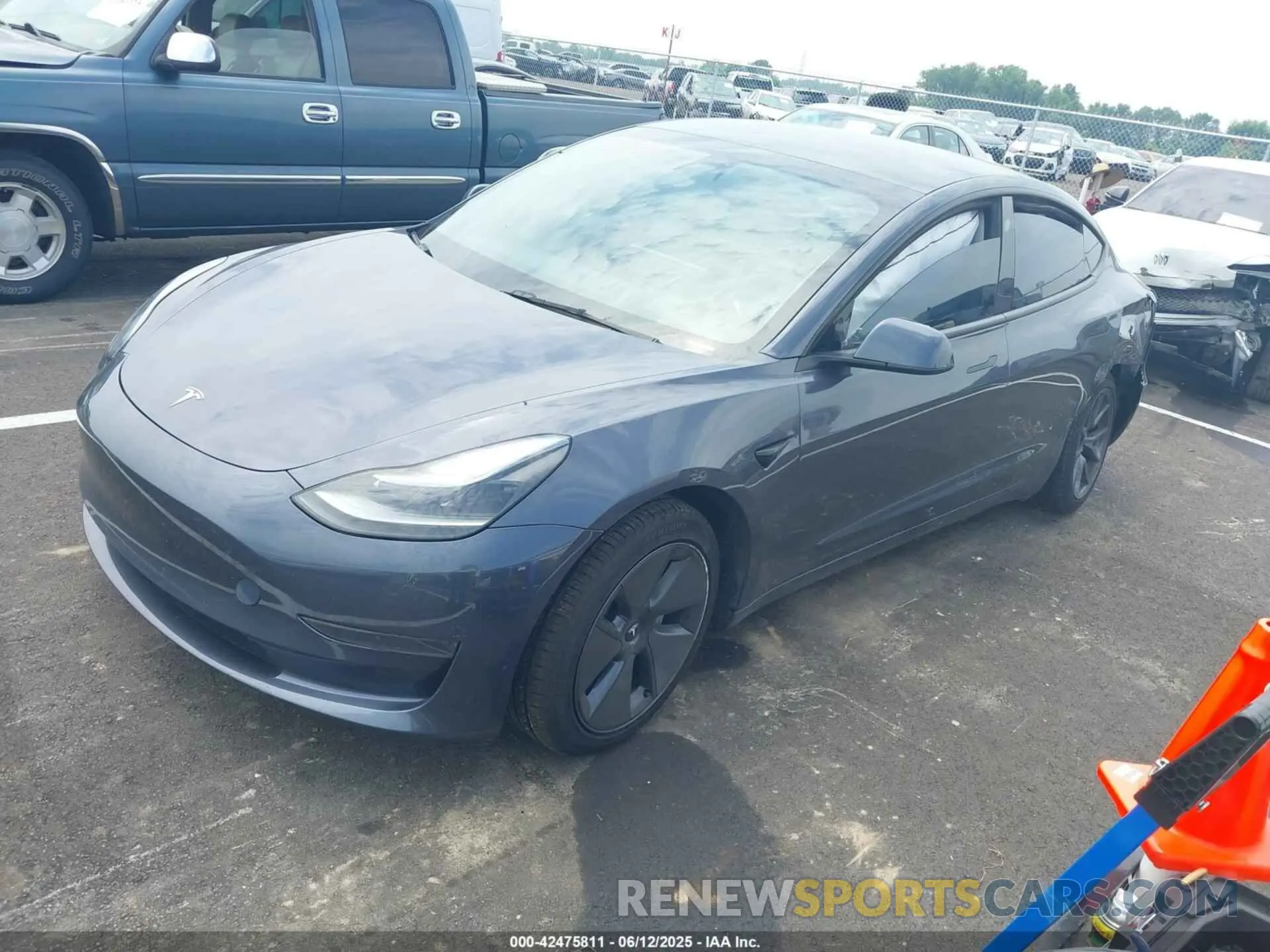2 Photograph of a damaged car 5YJ3E1EA0PF495110 TESLA MODEL 3 2023
