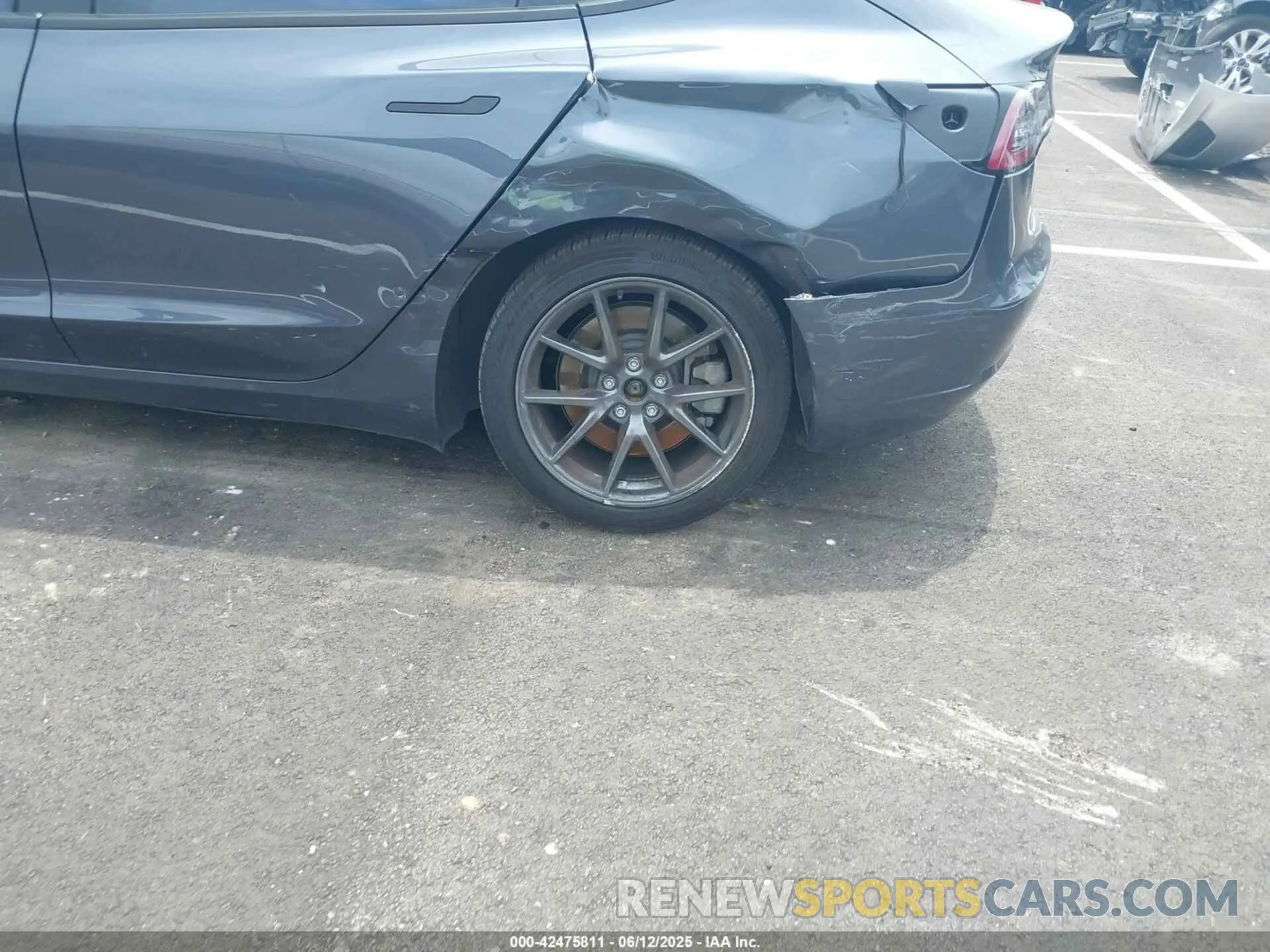 6 Photograph of a damaged car 5YJ3E1EA0PF495110 TESLA MODEL 3 2023