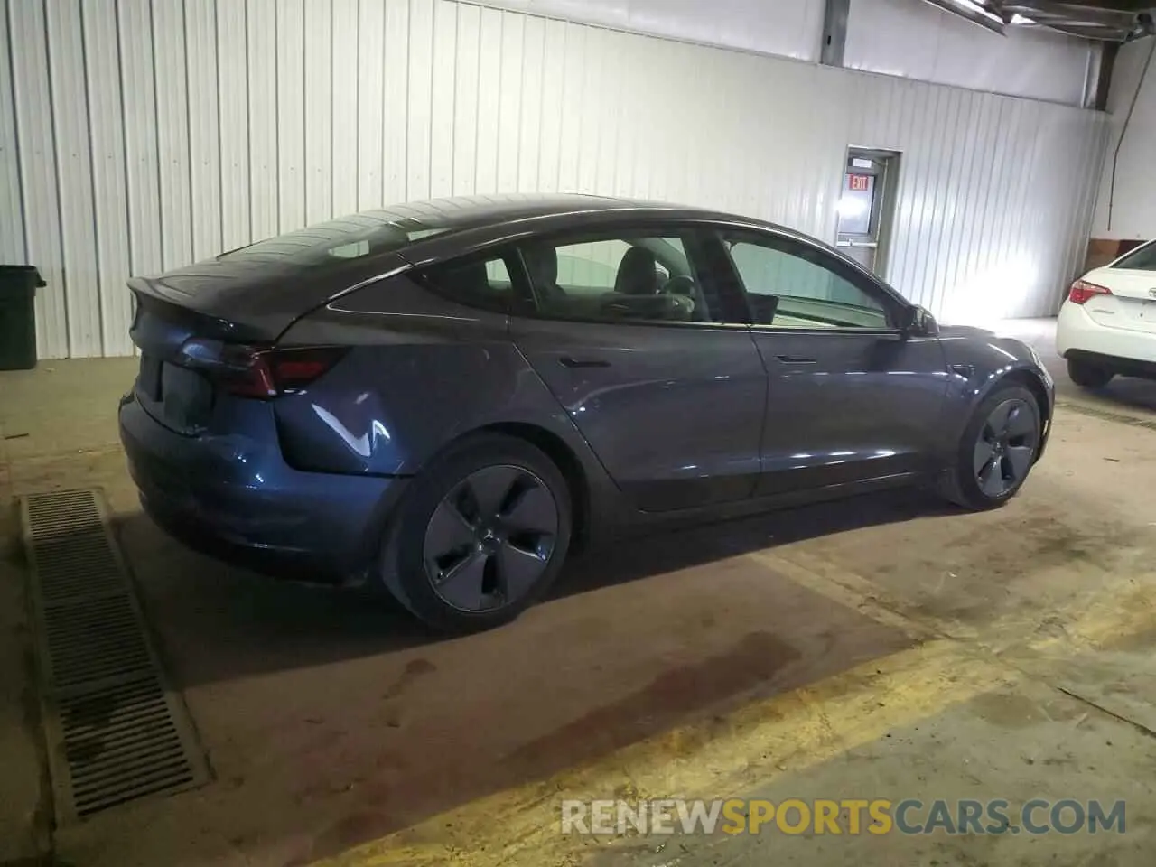 3 Фотография поврежденного автомобиля 5YJ3E1EA0PF501892 TESLA MODEL 3 2023