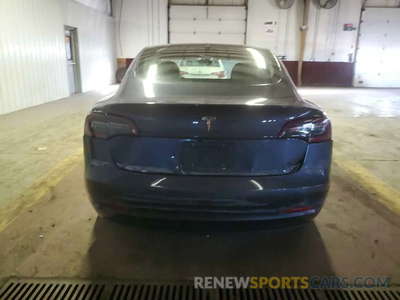 6 Фотография поврежденного автомобиля 5YJ3E1EA0PF501892 TESLA MODEL 3 2023