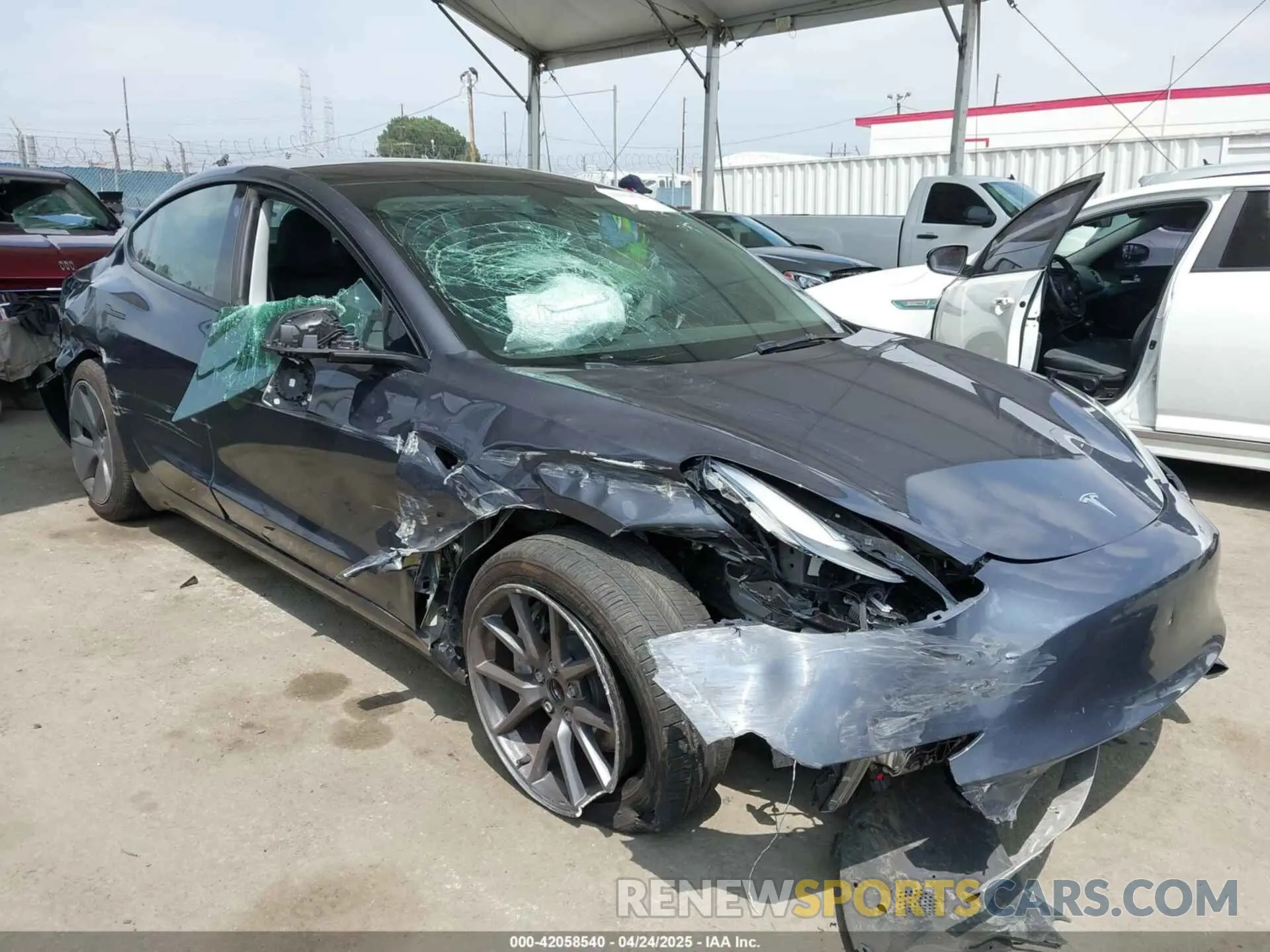 1 Фотография поврежденного автомобиля 5YJ3E1EA0PF518904 TESLA MODEL 3 2023