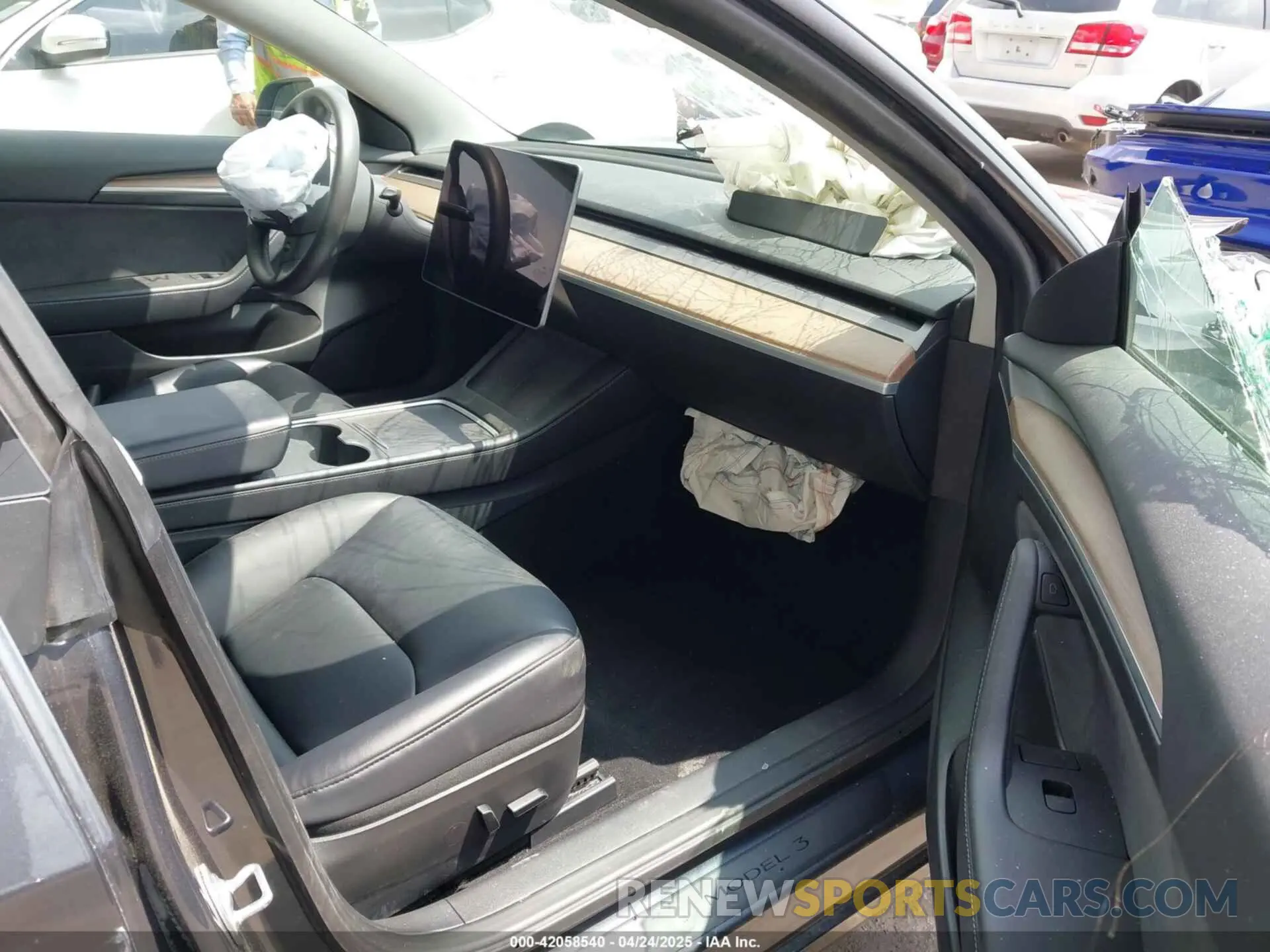5 Фотография поврежденного автомобиля 5YJ3E1EA0PF518904 TESLA MODEL 3 2023