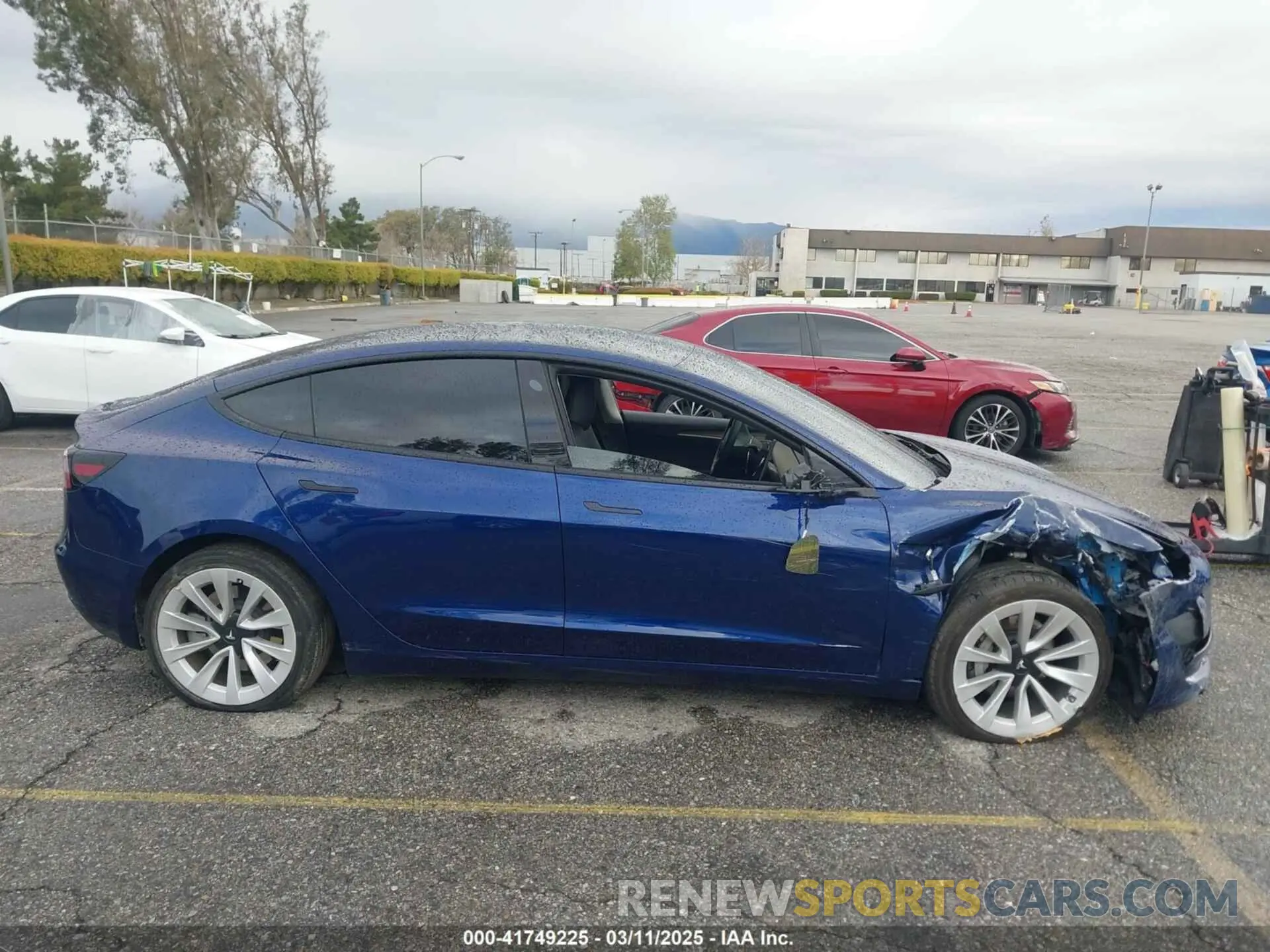 14 Фотография поврежденного автомобиля 5YJ3E1EA0PF518983 TESLA MODEL 3 2023