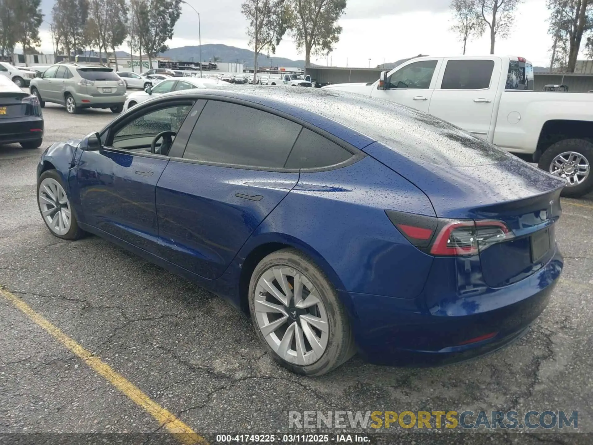 3 Фотография поврежденного автомобиля 5YJ3E1EA0PF518983 TESLA MODEL 3 2023