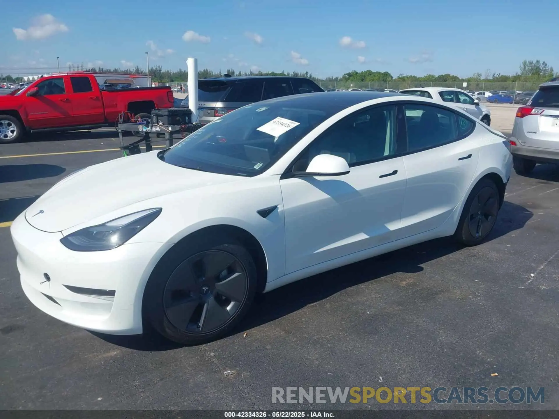 2 Фотография поврежденного автомобиля 5YJ3E1EA0PF548498 TESLA MODEL 3 2023