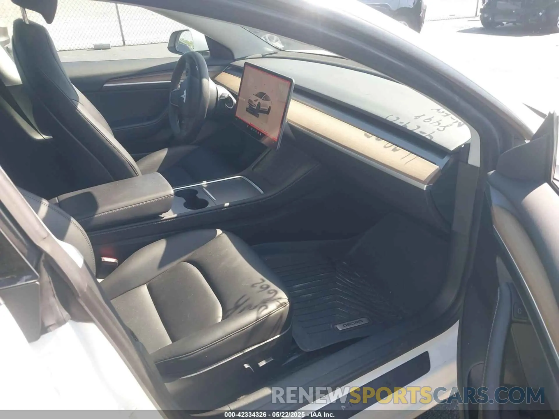 5 Фотография поврежденного автомобиля 5YJ3E1EA0PF548498 TESLA MODEL 3 2023