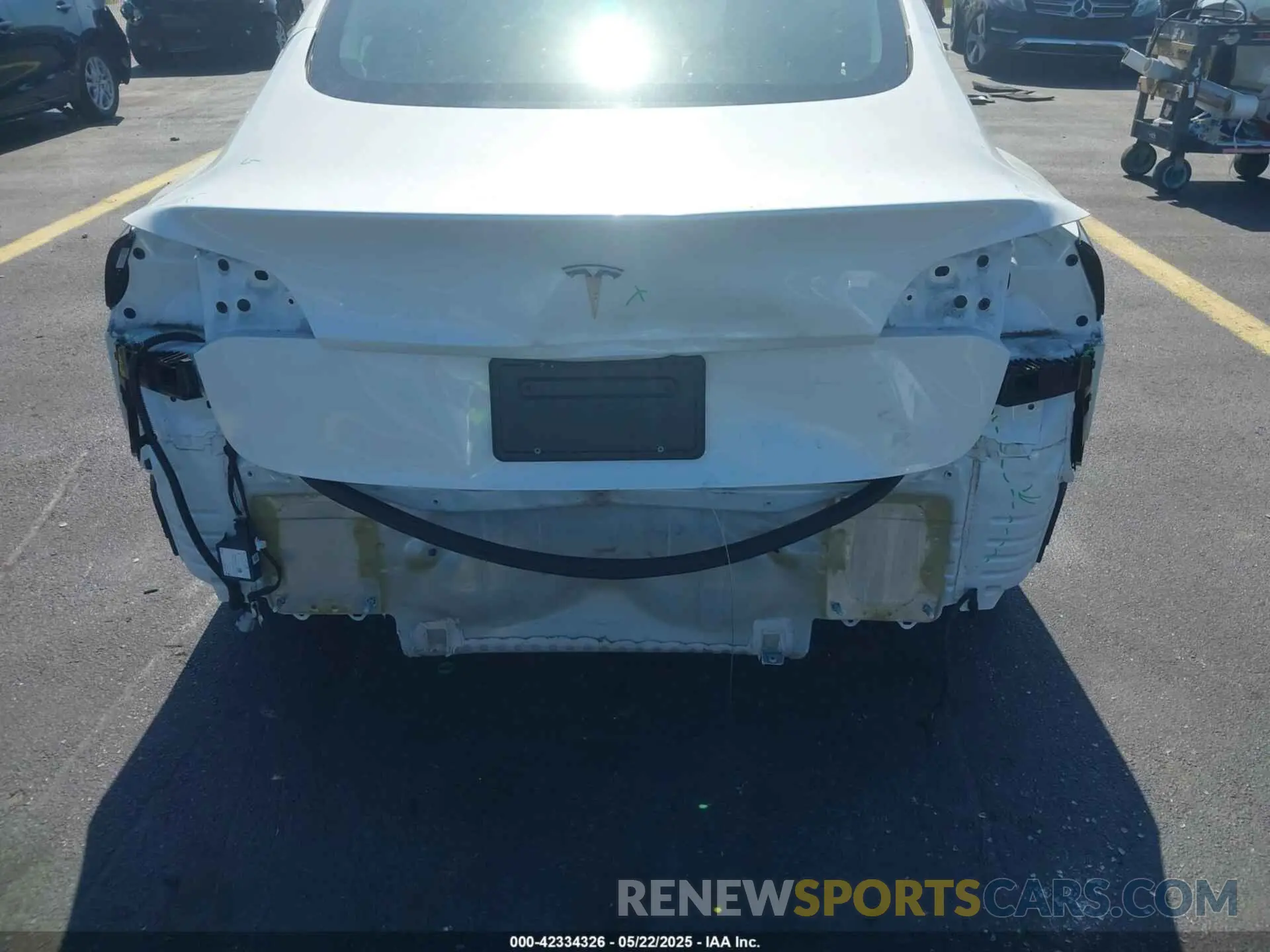 6 Фотография поврежденного автомобиля 5YJ3E1EA0PF548498 TESLA MODEL 3 2023
