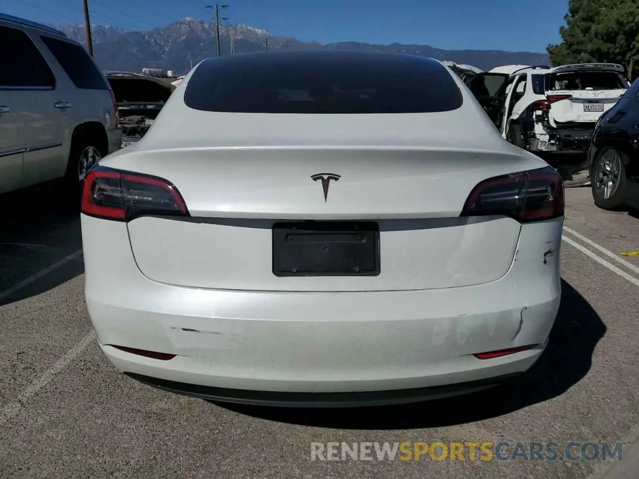 6 Photograph of a damaged car 5YJ3E1EA0PF549490 TESLA MODEL 3 2023