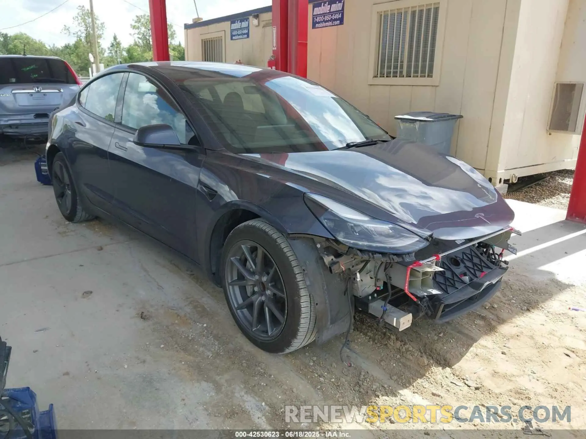 1 Фотография поврежденного автомобиля 5YJ3E1EA0PF555919 TESLA MODEL 3 2023