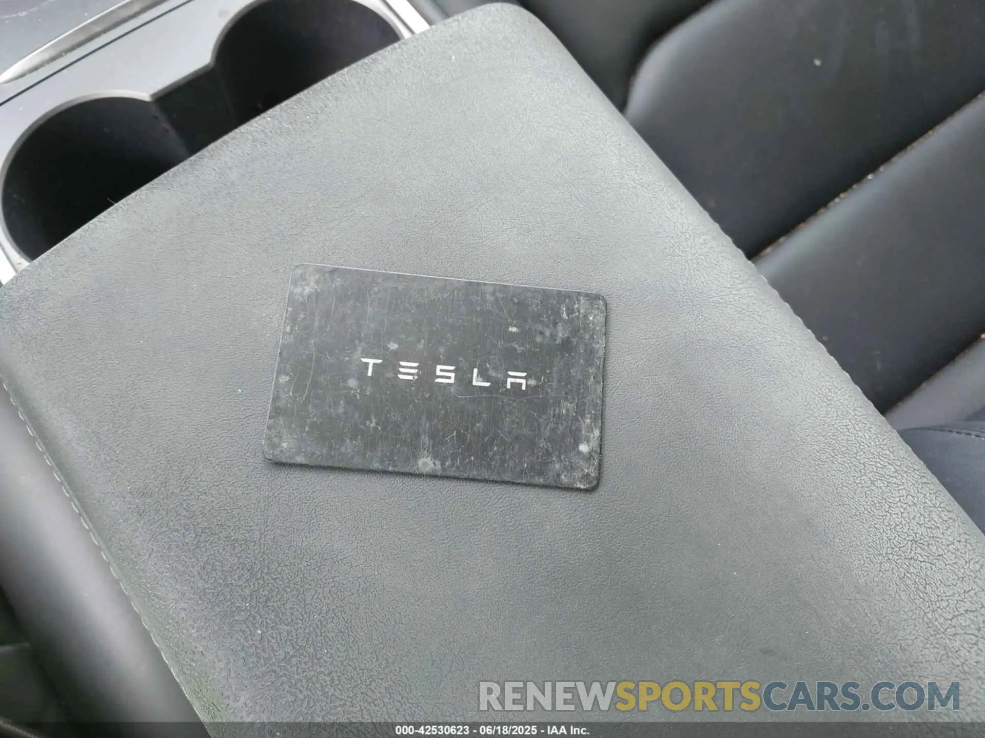 11 Фотография поврежденного автомобиля 5YJ3E1EA0PF555919 TESLA MODEL 3 2023