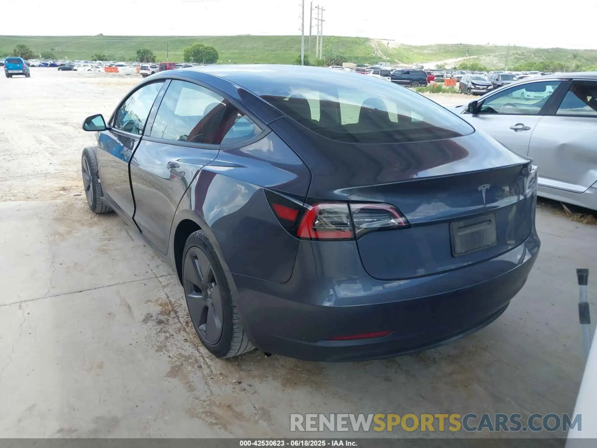 3 Фотография поврежденного автомобиля 5YJ3E1EA0PF555919 TESLA MODEL 3 2023