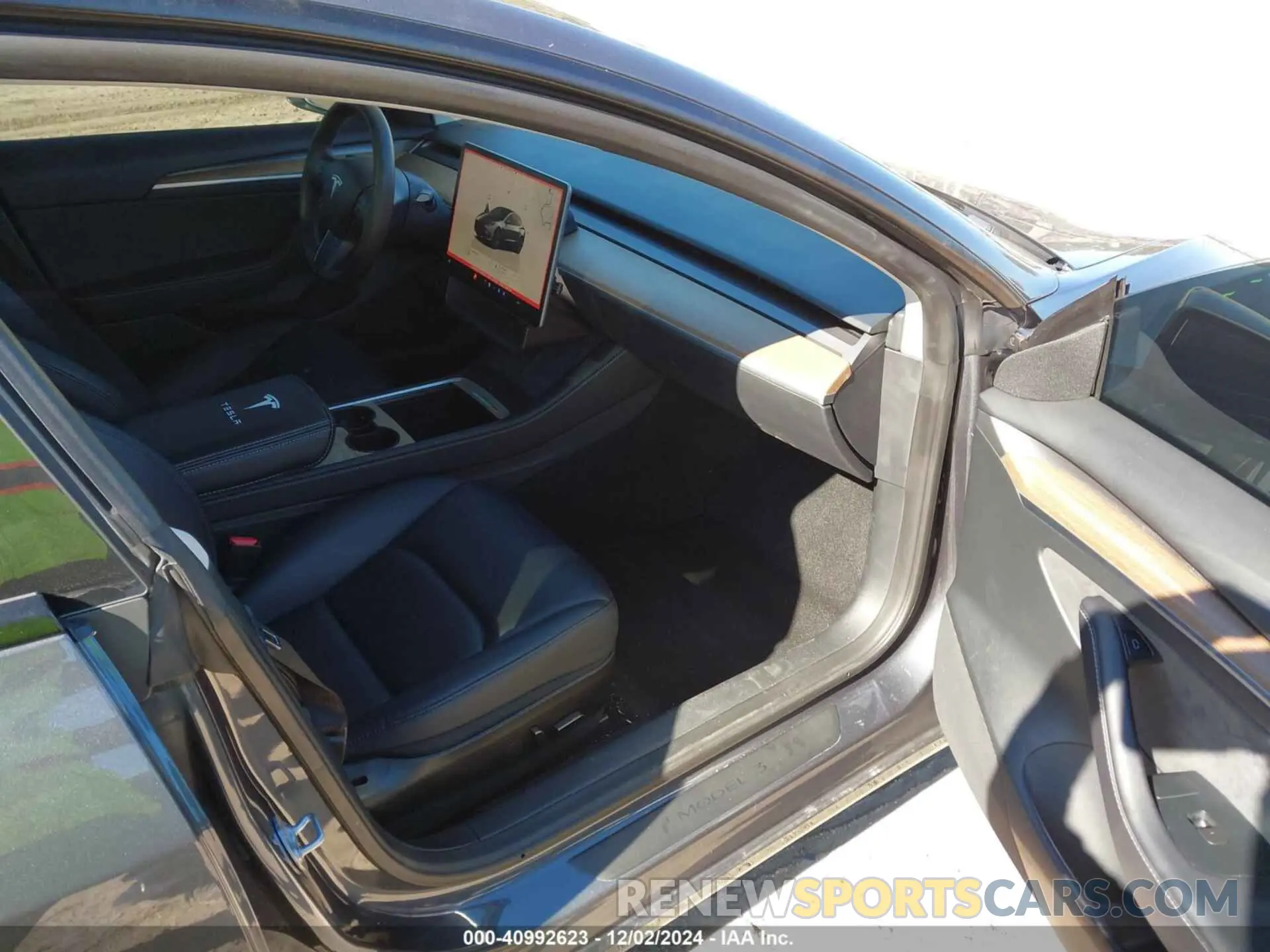 5 Photograph of a damaged car 5YJ3E1EA0PF583087 TESLA MODEL 3 2023