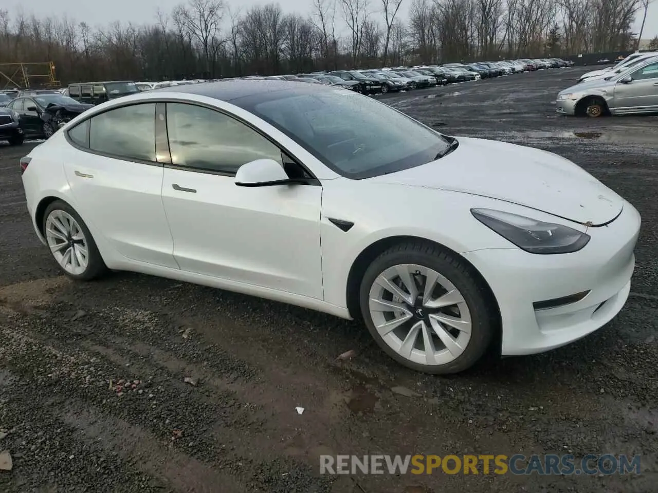 4 Photograph of a damaged car 5YJ3E1EA0PF583476 TESLA MODEL 3 2023