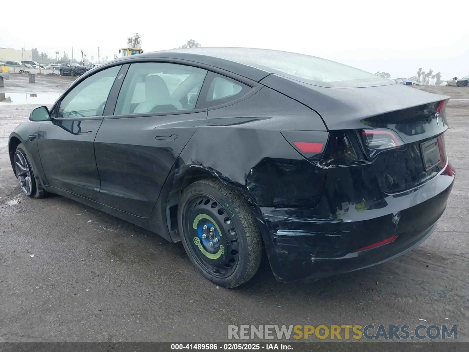 3 Фотография поврежденного автомобиля 5YJ3E1EA0PF587656 TESLA MODEL 3 2023