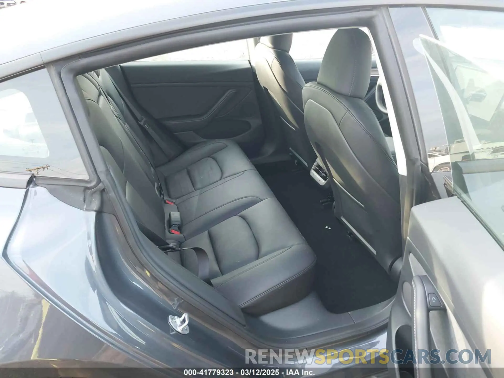 8 Photograph of a damaged car 5YJ3E1EA0PF619926 TESLA MODEL 3 2023