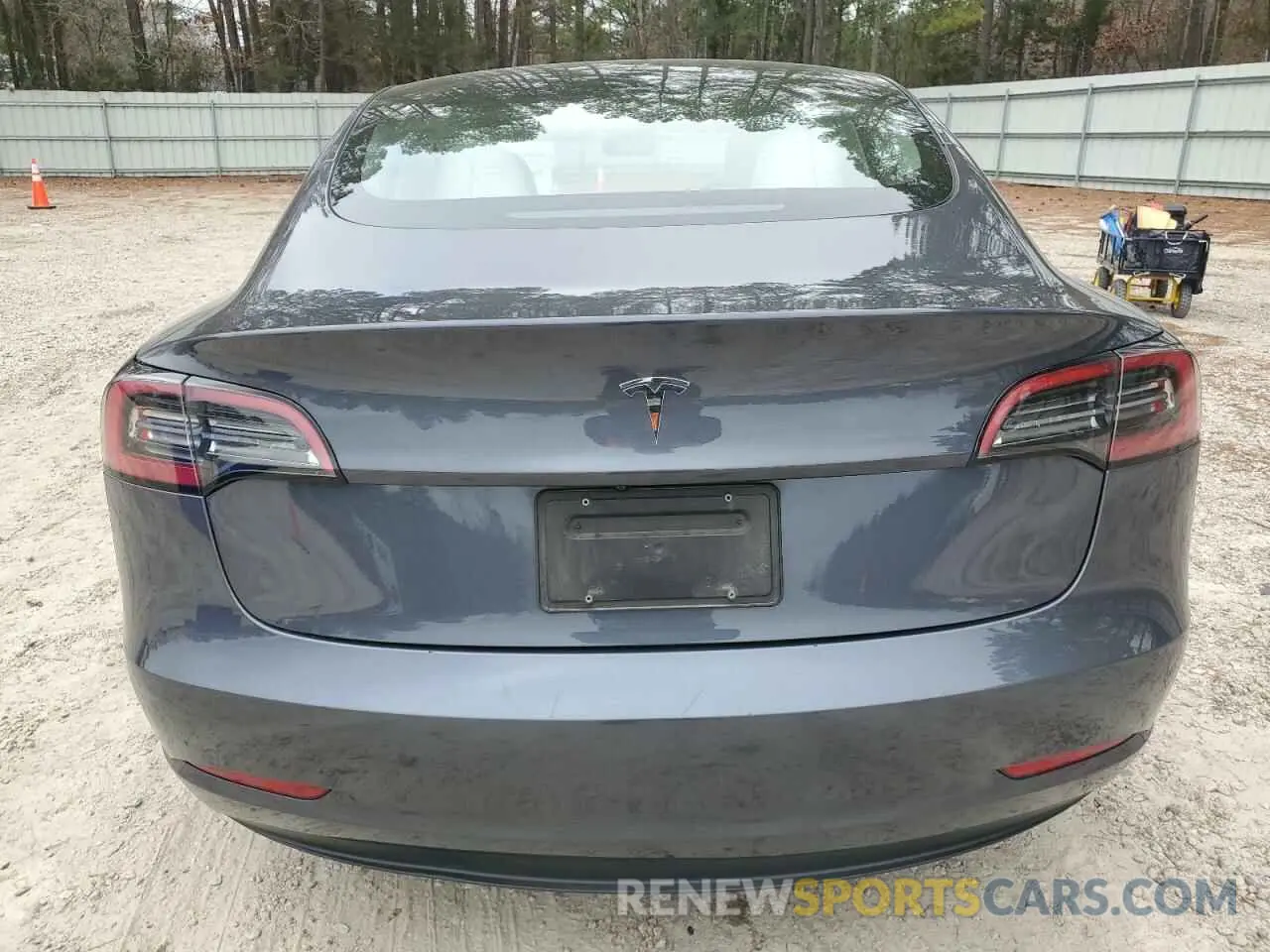 6 Photograph of a damaged car 5YJ3E1EA0PF620784 TESLA MODEL 3 2023