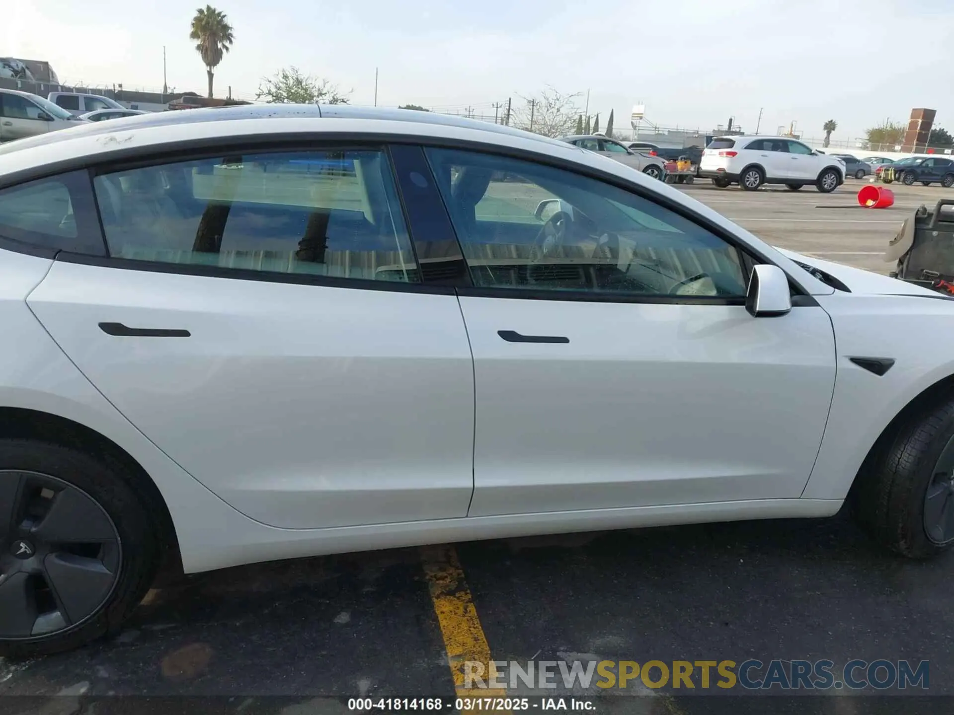 14 Photograph of a damaged car 5YJ3E1EA0PF646723 TESLA MODEL 3 2023