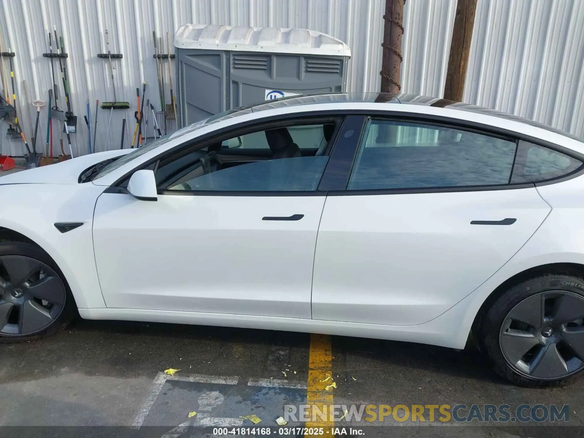 15 Photograph of a damaged car 5YJ3E1EA0PF646723 TESLA MODEL 3 2023