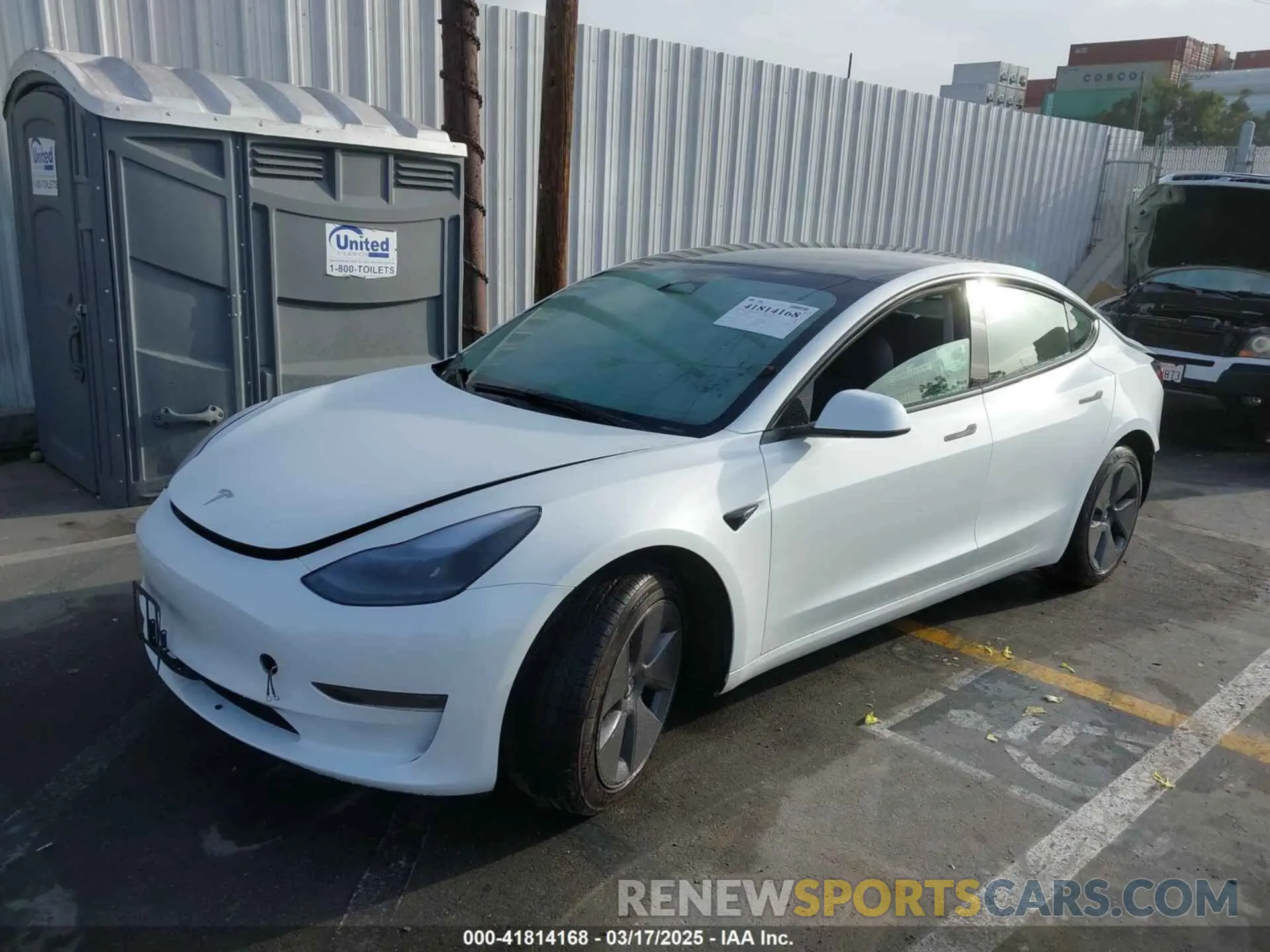 2 Photograph of a damaged car 5YJ3E1EA0PF646723 TESLA MODEL 3 2023