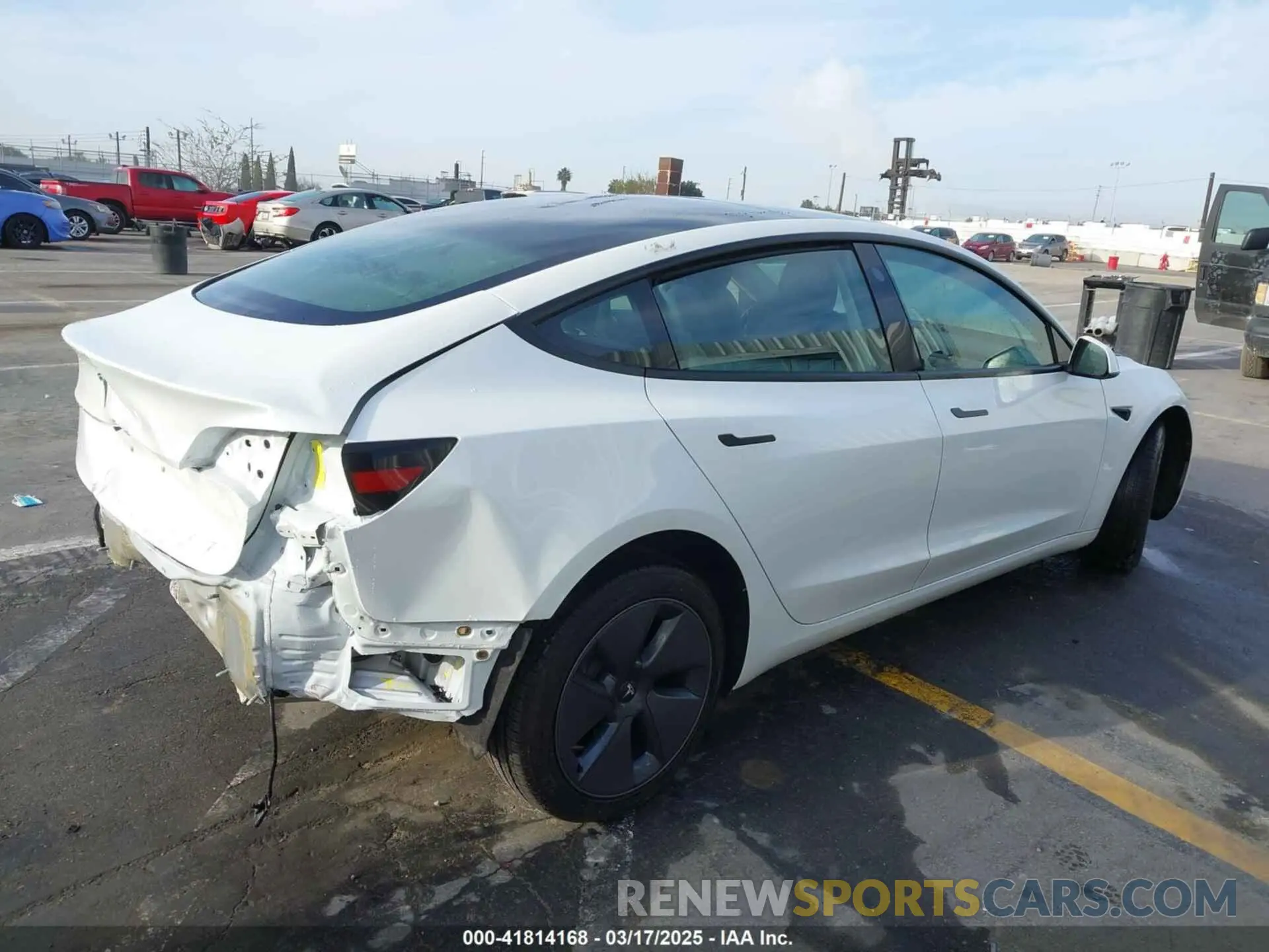 4 Photograph of a damaged car 5YJ3E1EA0PF646723 TESLA MODEL 3 2023