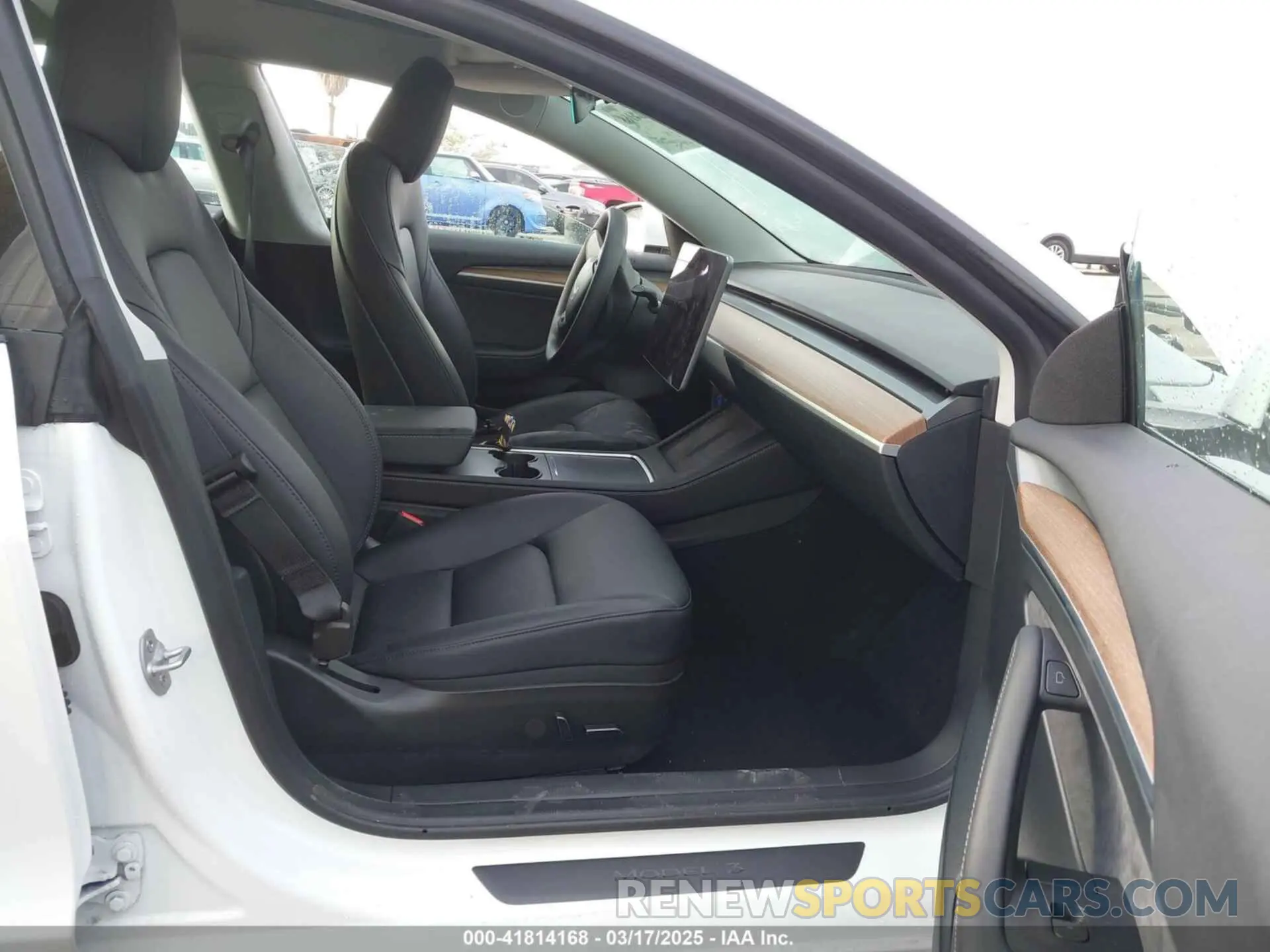 5 Photograph of a damaged car 5YJ3E1EA0PF646723 TESLA MODEL 3 2023