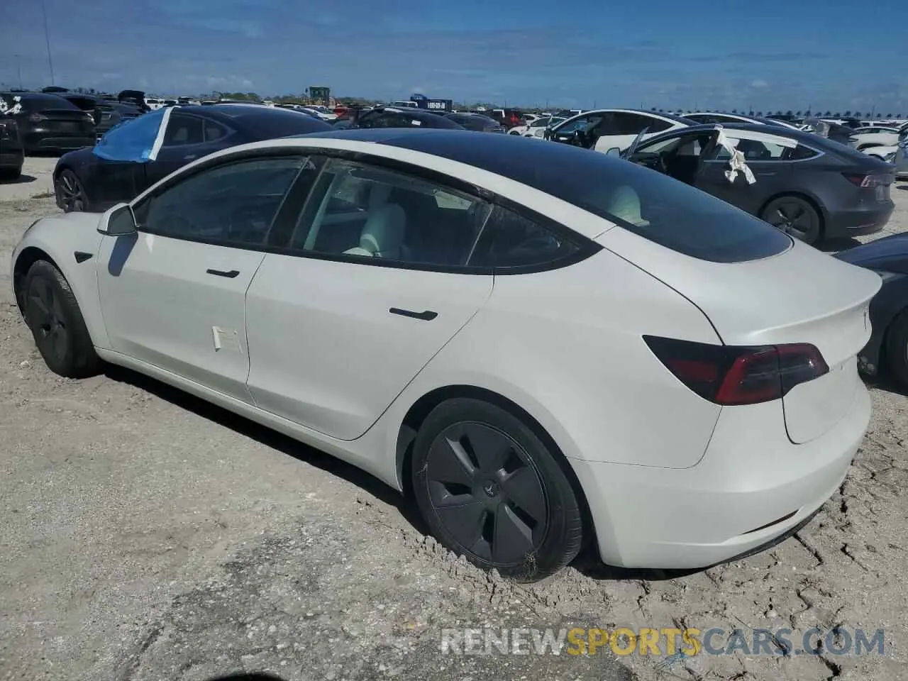2 Фотография поврежденного автомобиля 5YJ3E1EA0PF653560 TESLA MODEL 3 2023