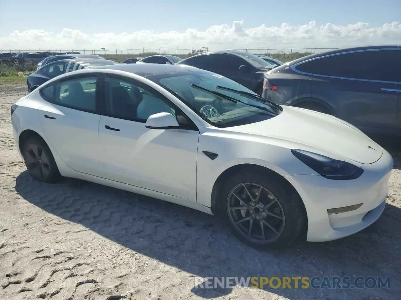 4 Фотография поврежденного автомобиля 5YJ3E1EA0PF653560 TESLA MODEL 3 2023