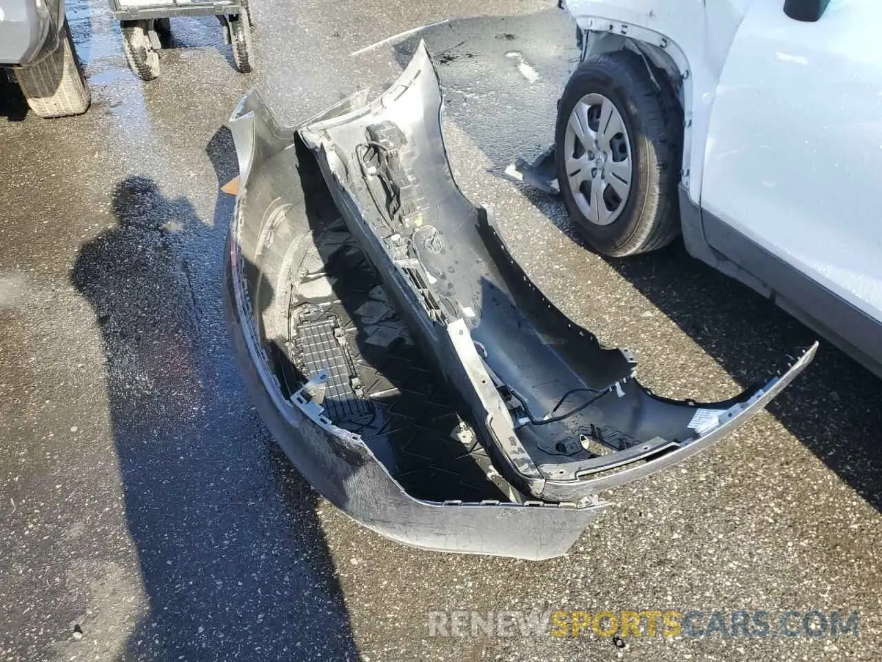 12 Фотография поврежденного автомобиля 5YJ3E1EA0PF677275 TESLA MODEL 3 2023
