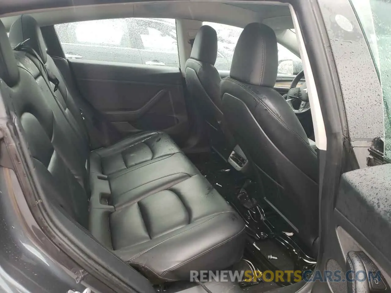10 Photograph of a damaged car 5YJ3E1EA0PF683657 TESLA MODEL 3 2023