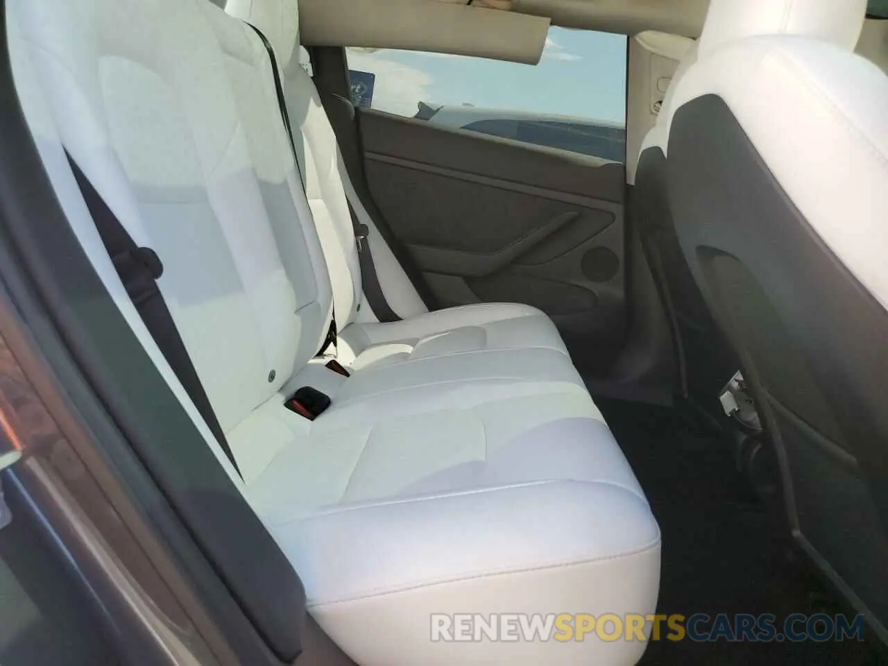 10 Photograph of a damaged car 5YJ3E1EA0PF687367 TESLA MODEL 3 2023