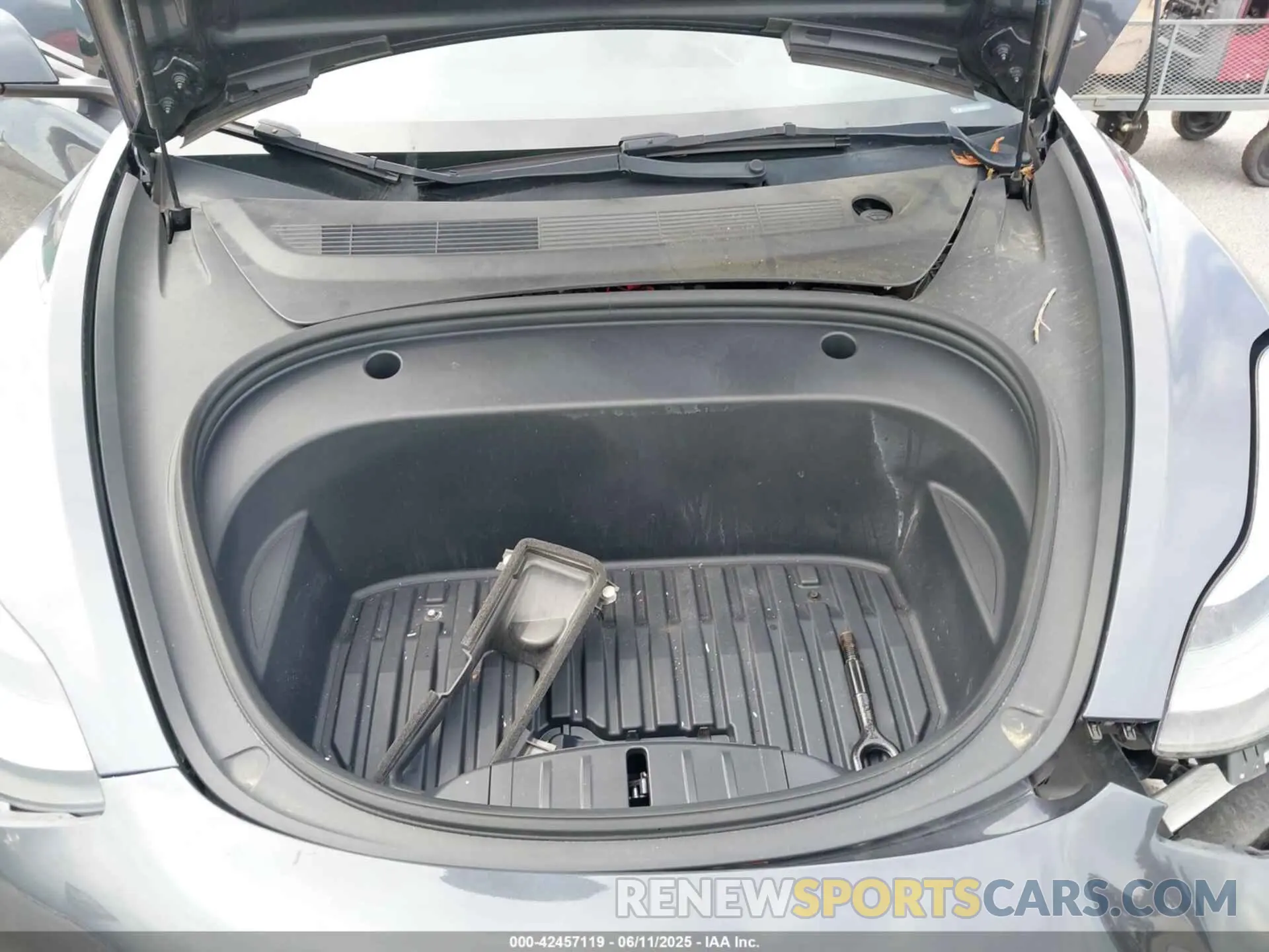 10 Photograph of a damaged car 5YJ3E1EA1PF449575 TESLA MODEL 3 2023