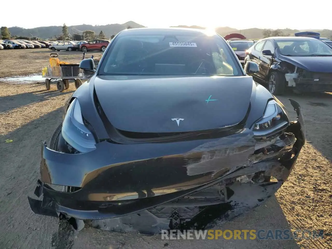 5 Фотография поврежденного автомобиля 5YJ3E1EA1PF504073 TESLA MODEL 3 2023