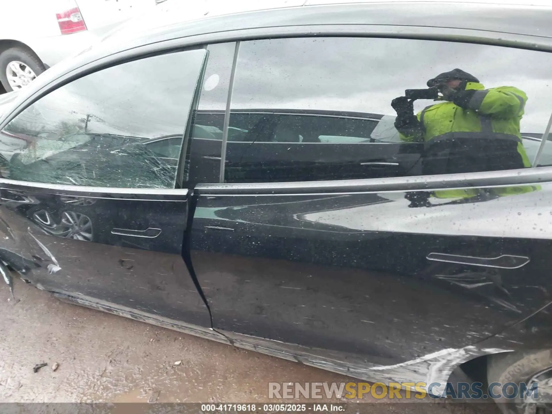15 Photograph of a damaged car 5YJ3E1EA1PF512562 TESLA MODEL 3 2023