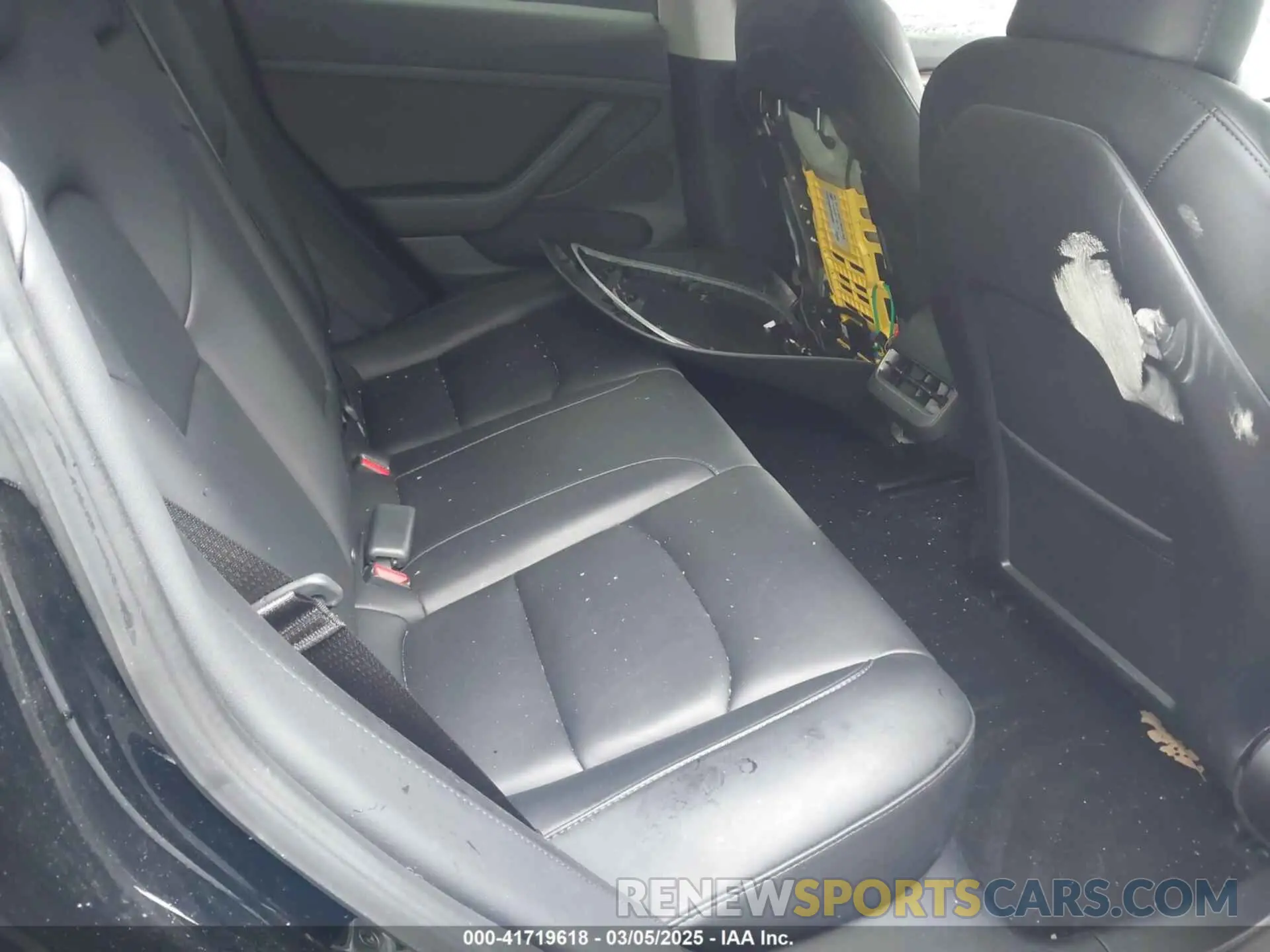 8 Photograph of a damaged car 5YJ3E1EA1PF512562 TESLA MODEL 3 2023