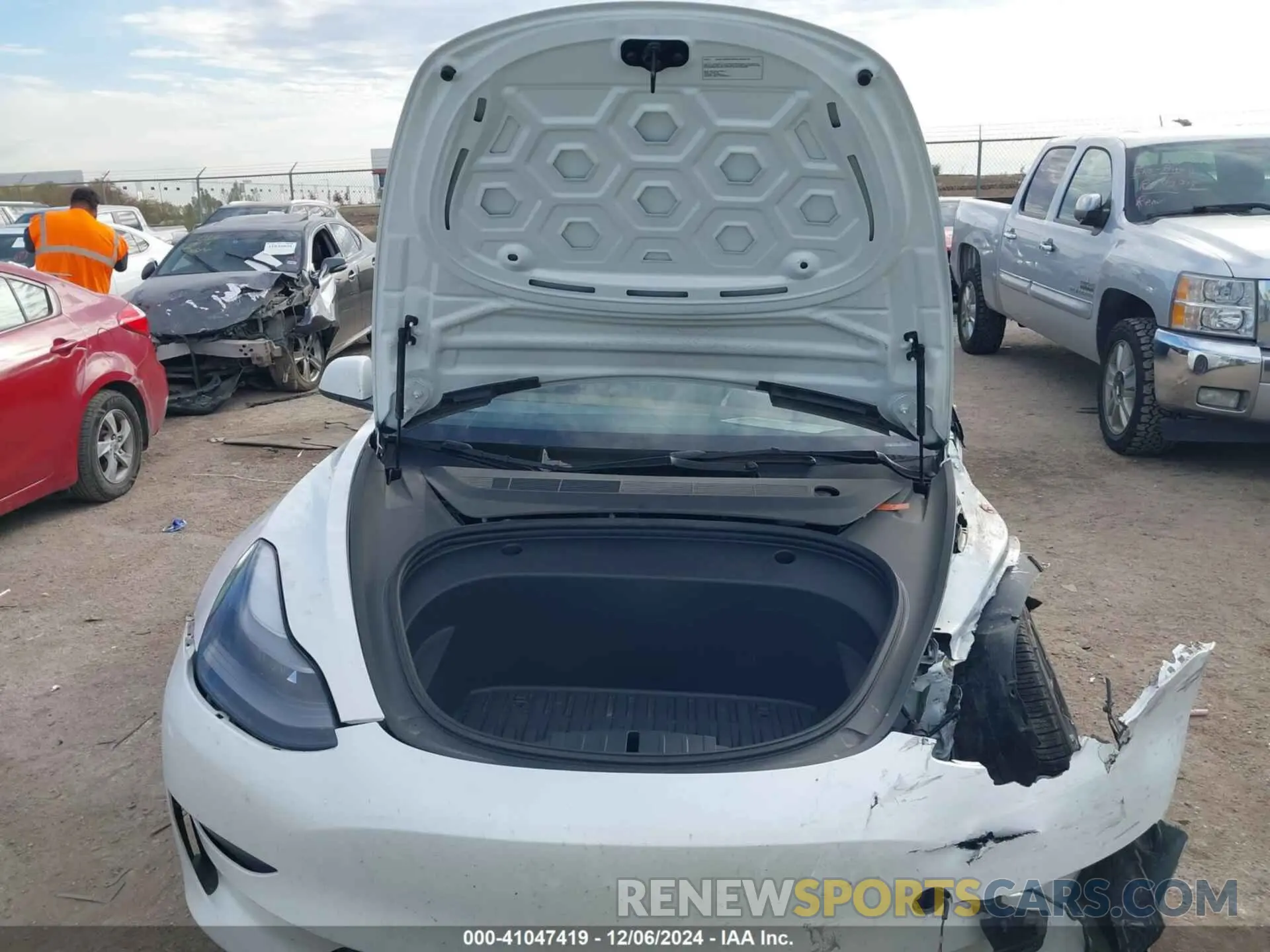 10 Photograph of a damaged car 5YJ3E1EA1PF517387 TESLA MODEL 3 2023