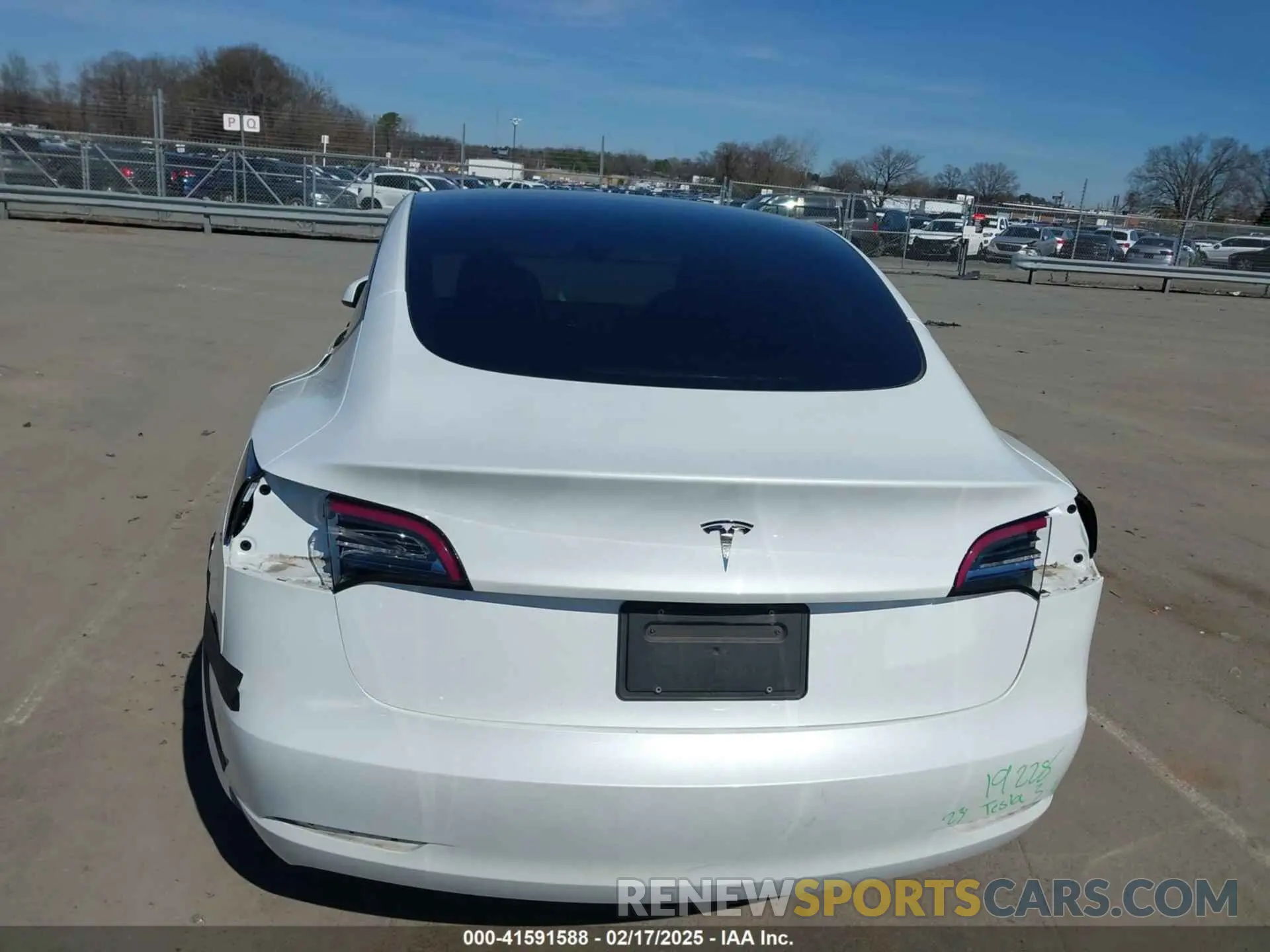 15 Photograph of a damaged car 5YJ3E1EA1PF545223 TESLA MODEL 3 2023
