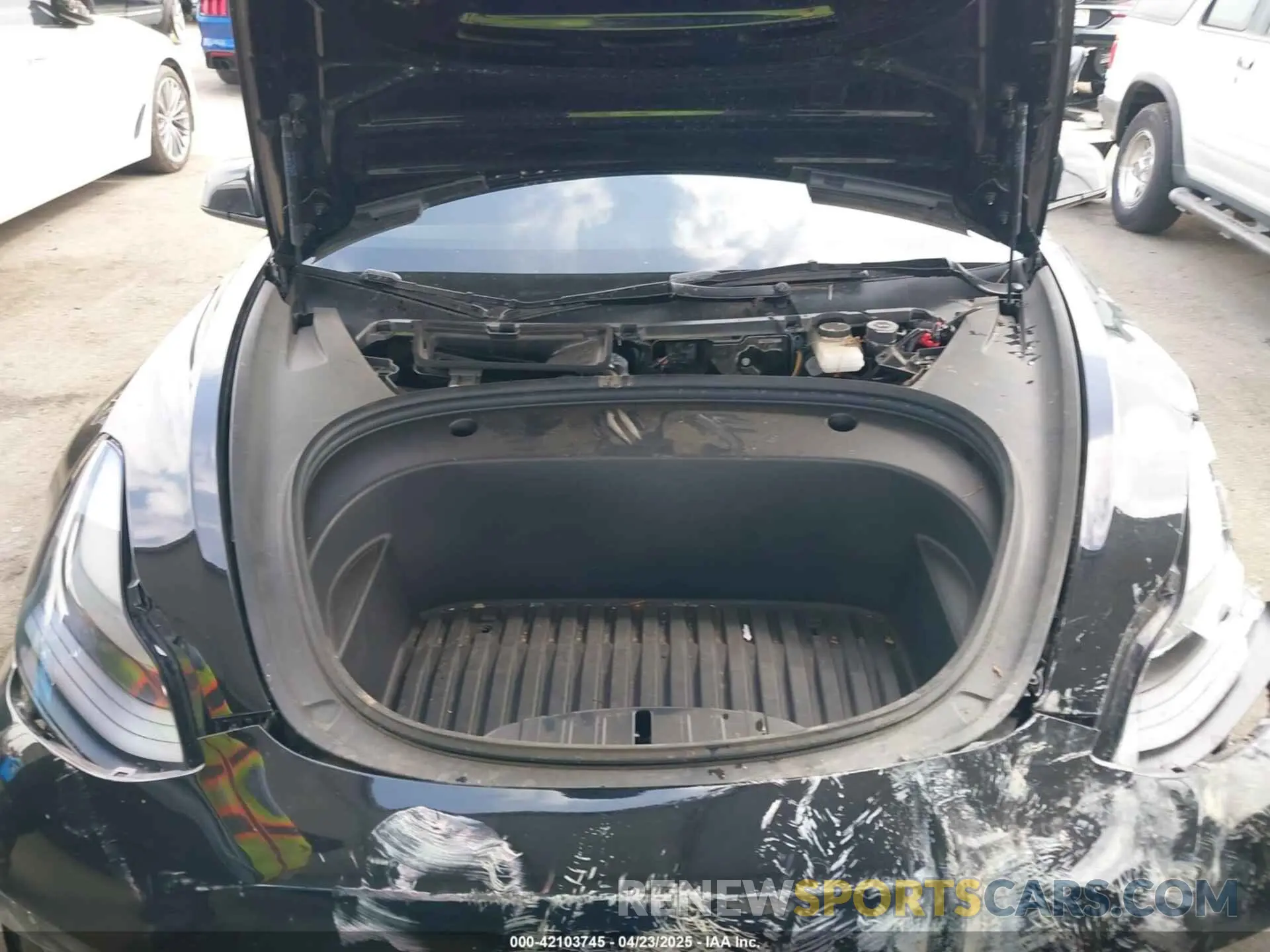 10 Фотография поврежденного автомобиля 5YJ3E1EA1PF546324 TESLA MODEL 3 2023