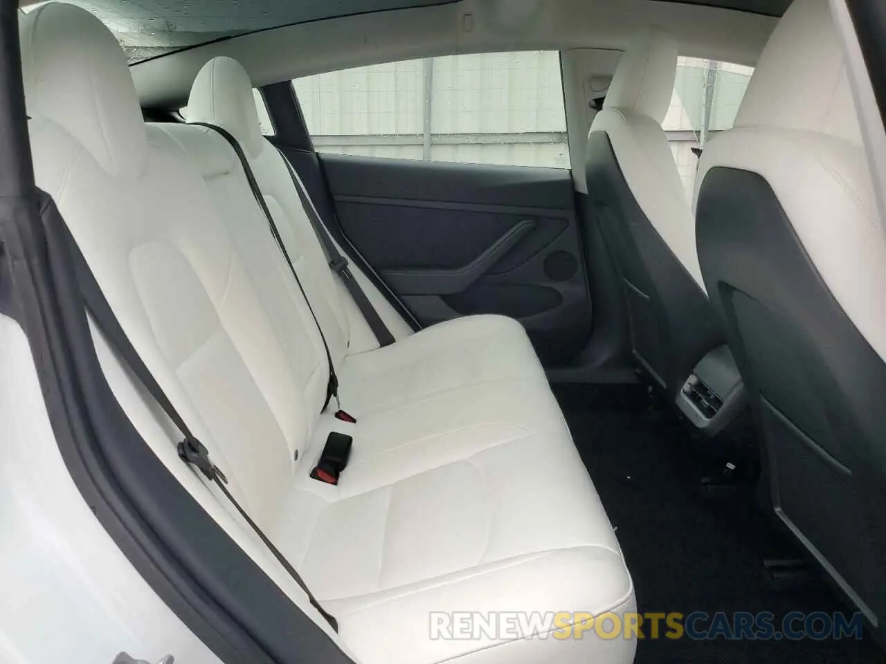 10 Photograph of a damaged car 5YJ3E1EA1PF550924 TESLA MODEL 3 2023