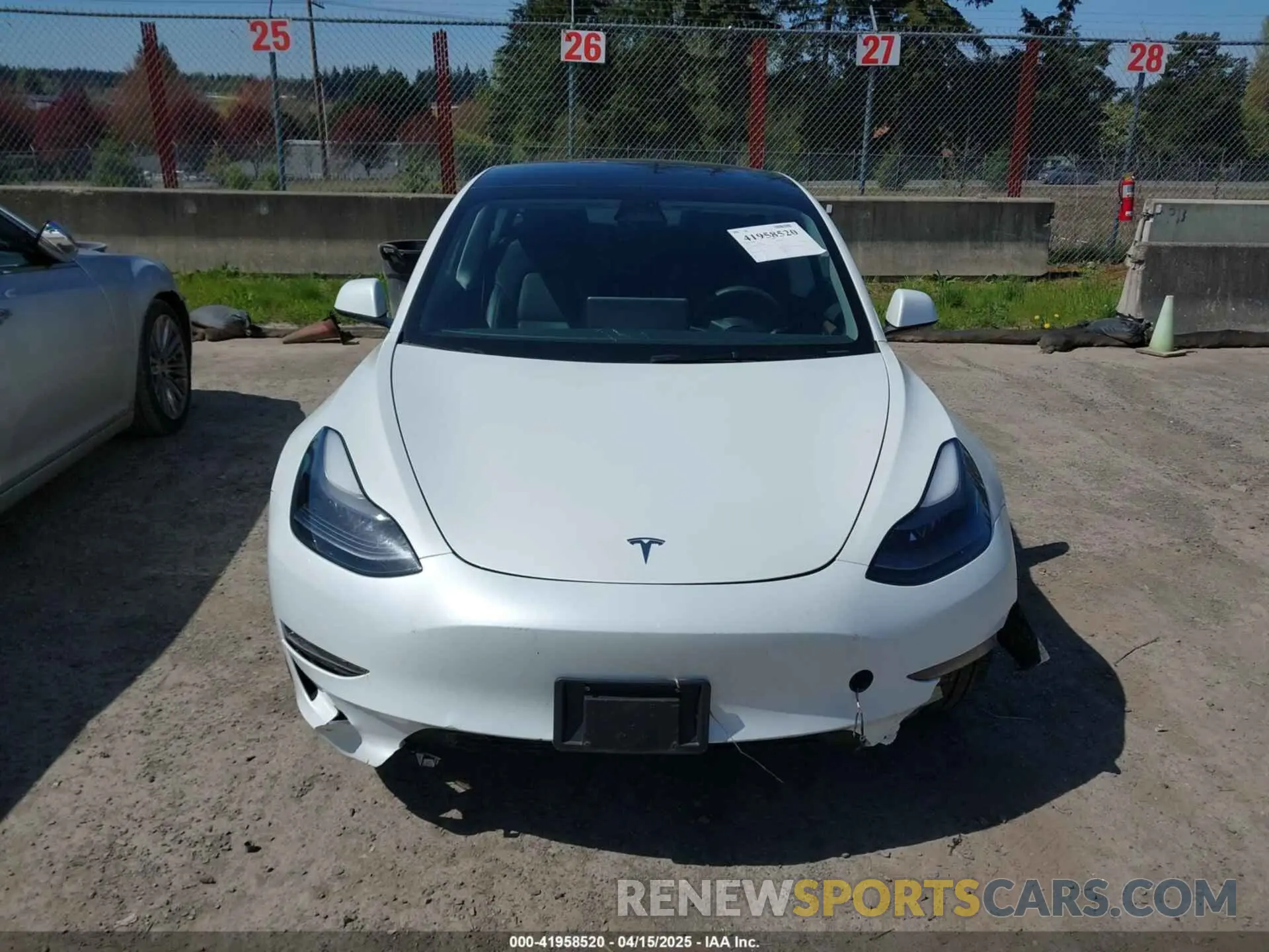 12 Фотография поврежденного автомобиля 5YJ3E1EA1PF558926 TESLA MODEL 3 2023