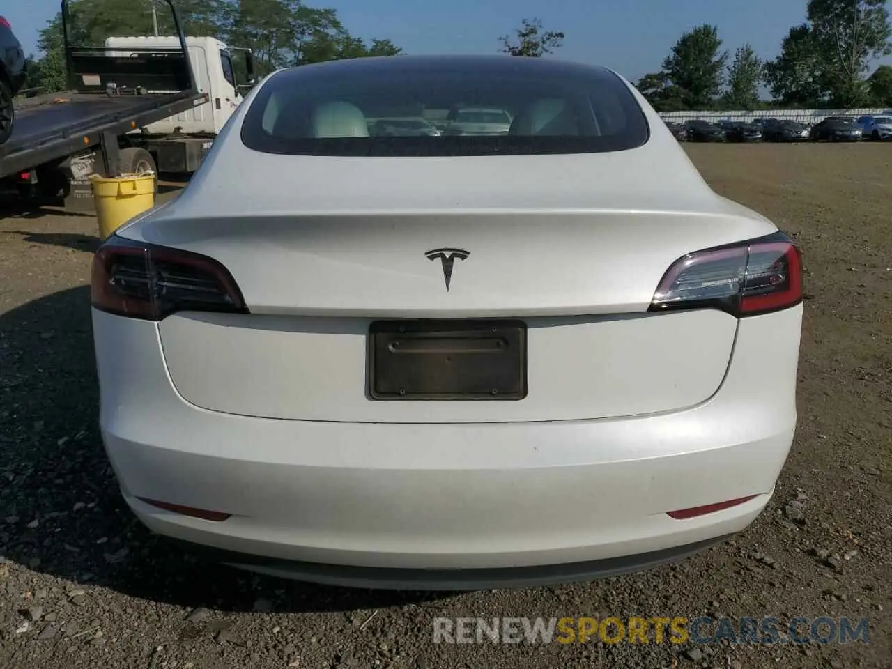 6 Photograph of a damaged car 5YJ3E1EA1PF564693 TESLA MODEL 3 2023